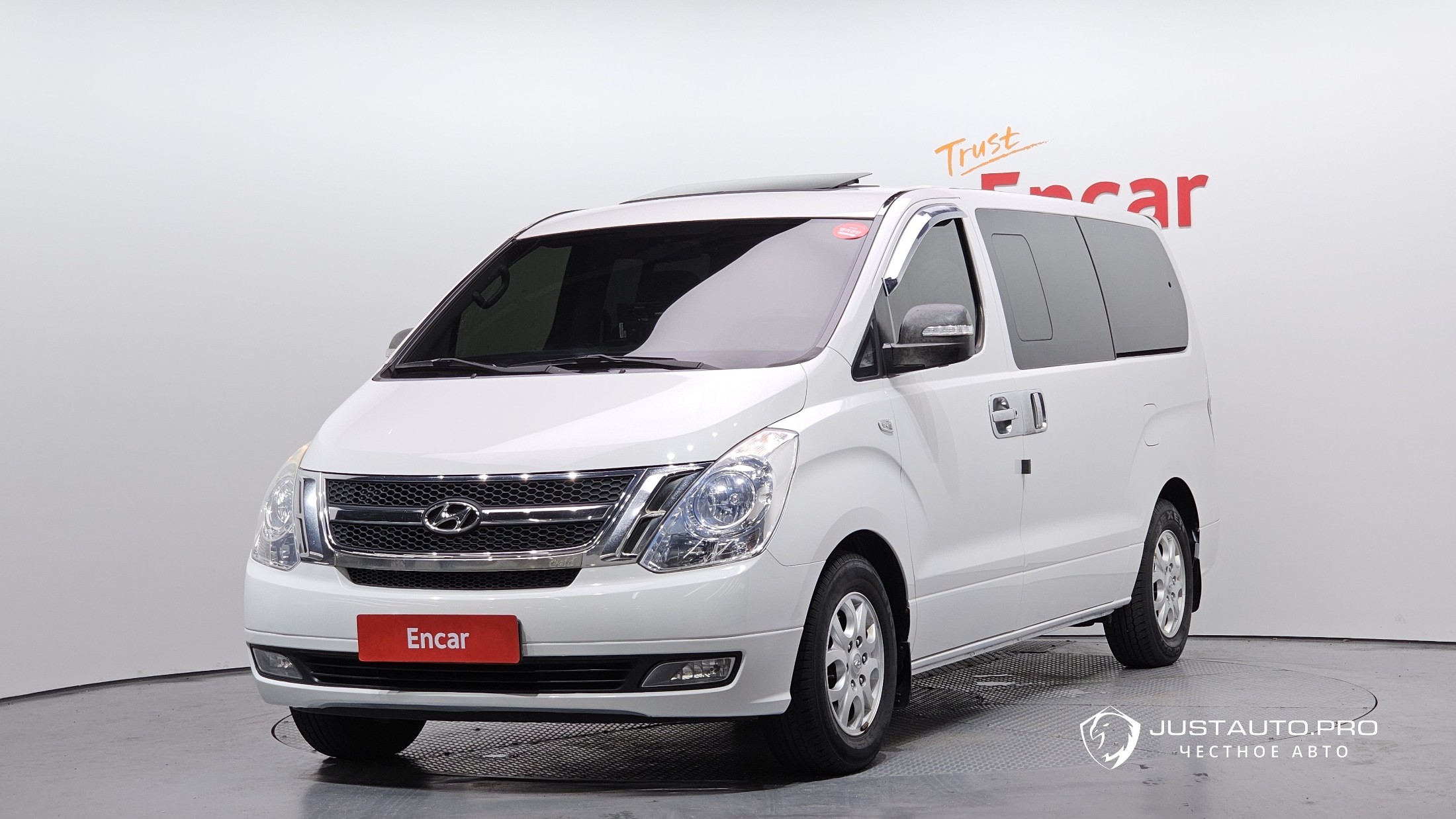 Автомобиль Hyundai Starex