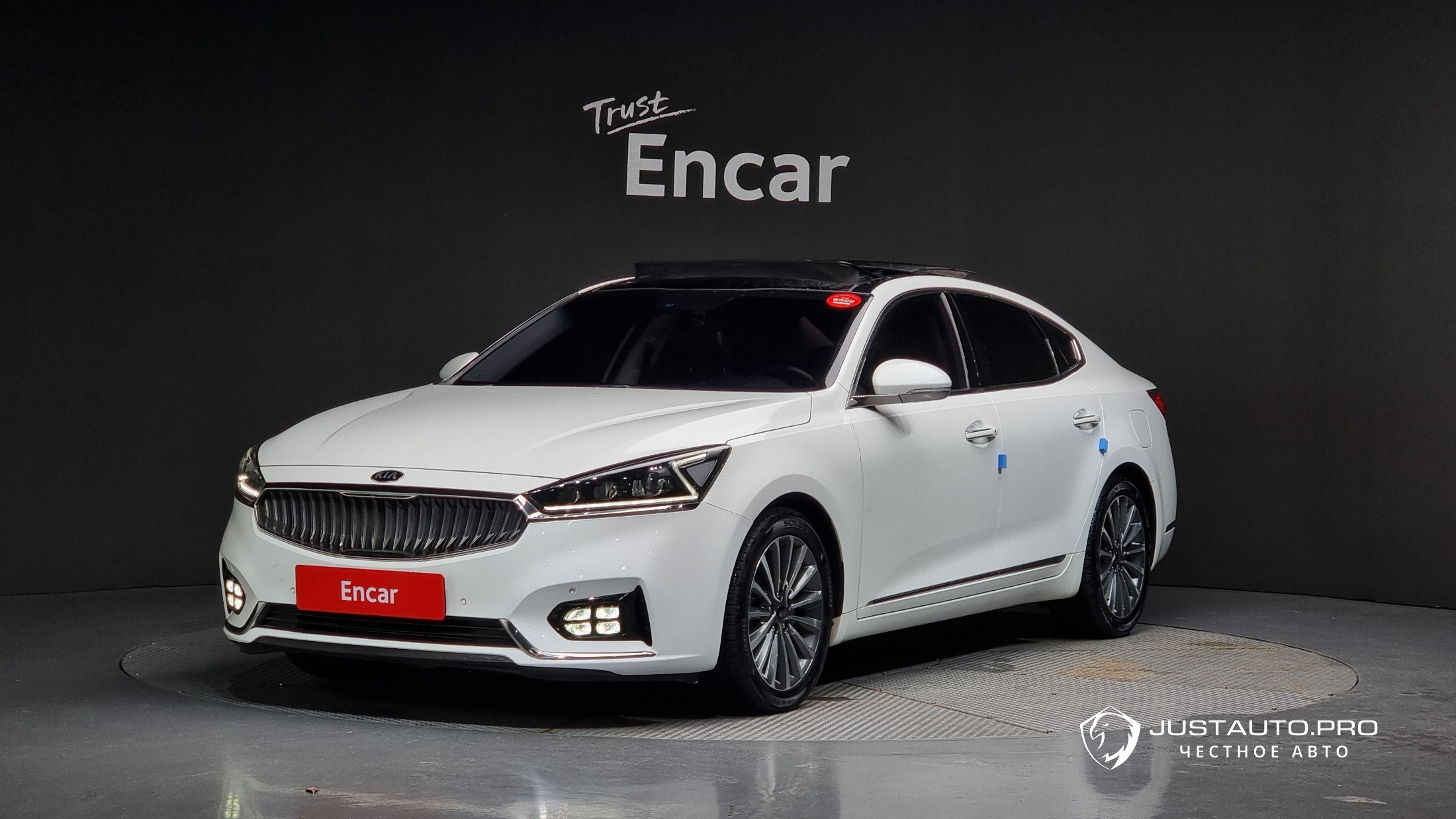 Автомобиль Kia K7