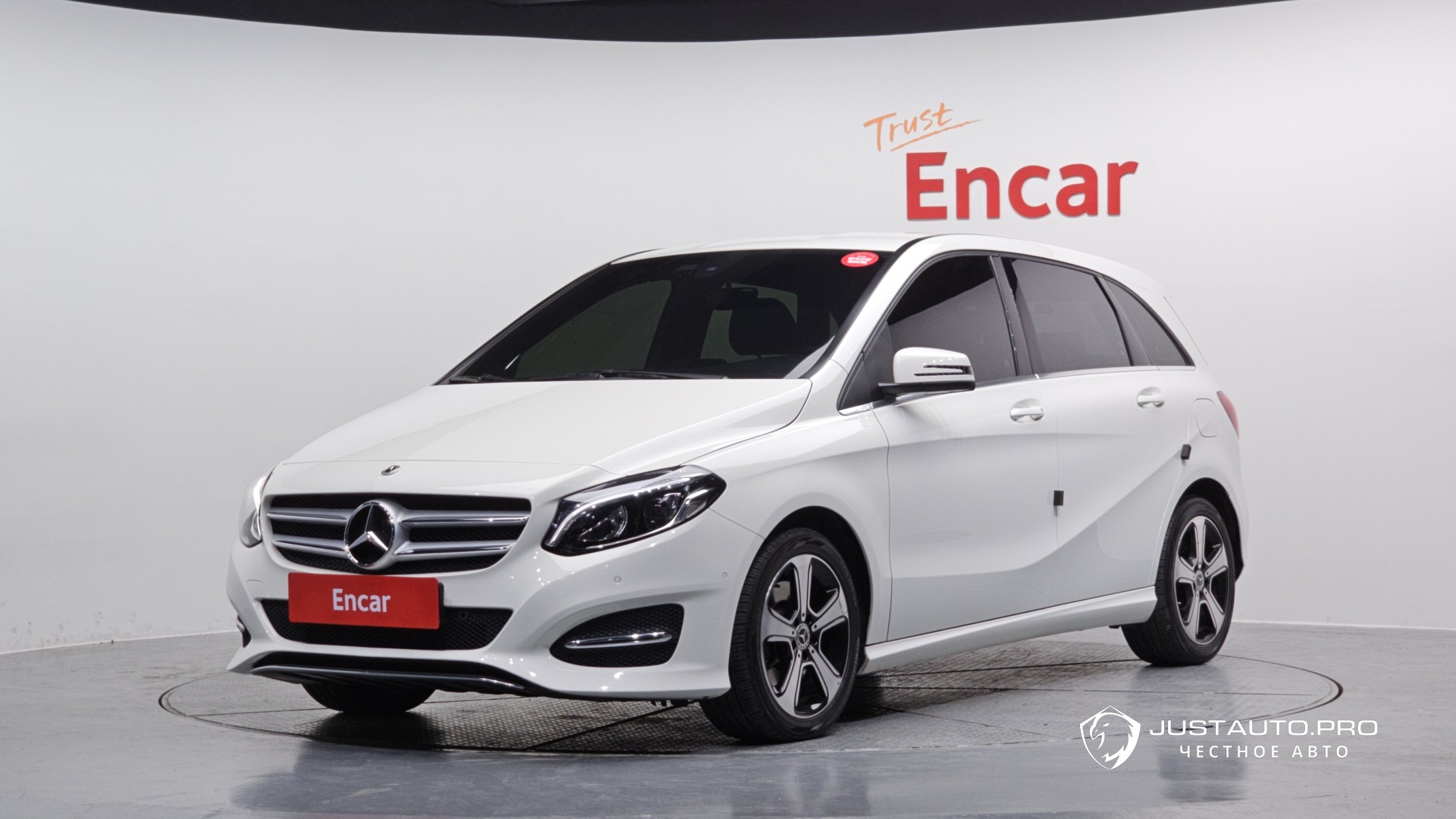 Автомобиль Mercedes-Benz B-Class