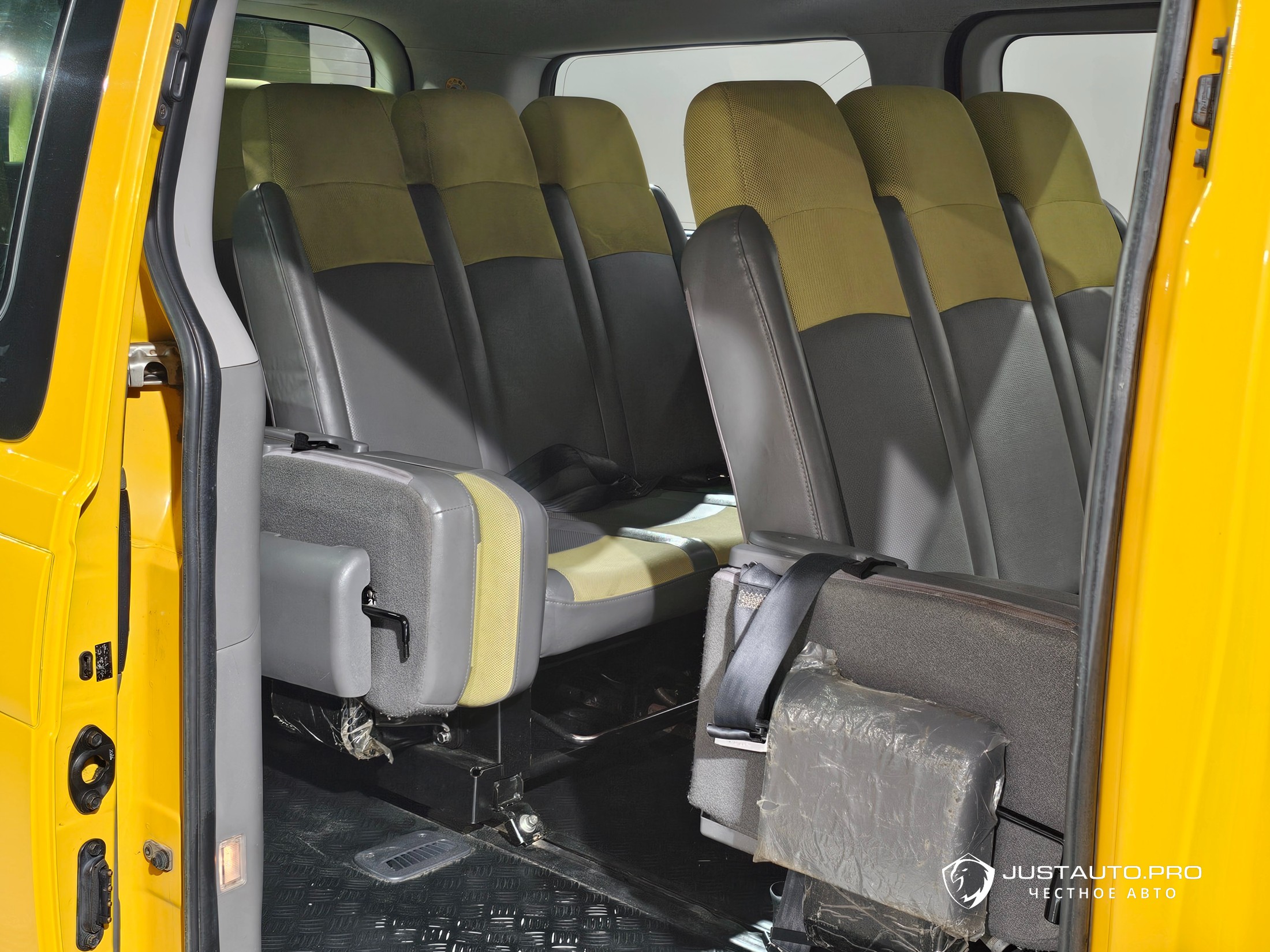 Автомобиль Hyundai Starex