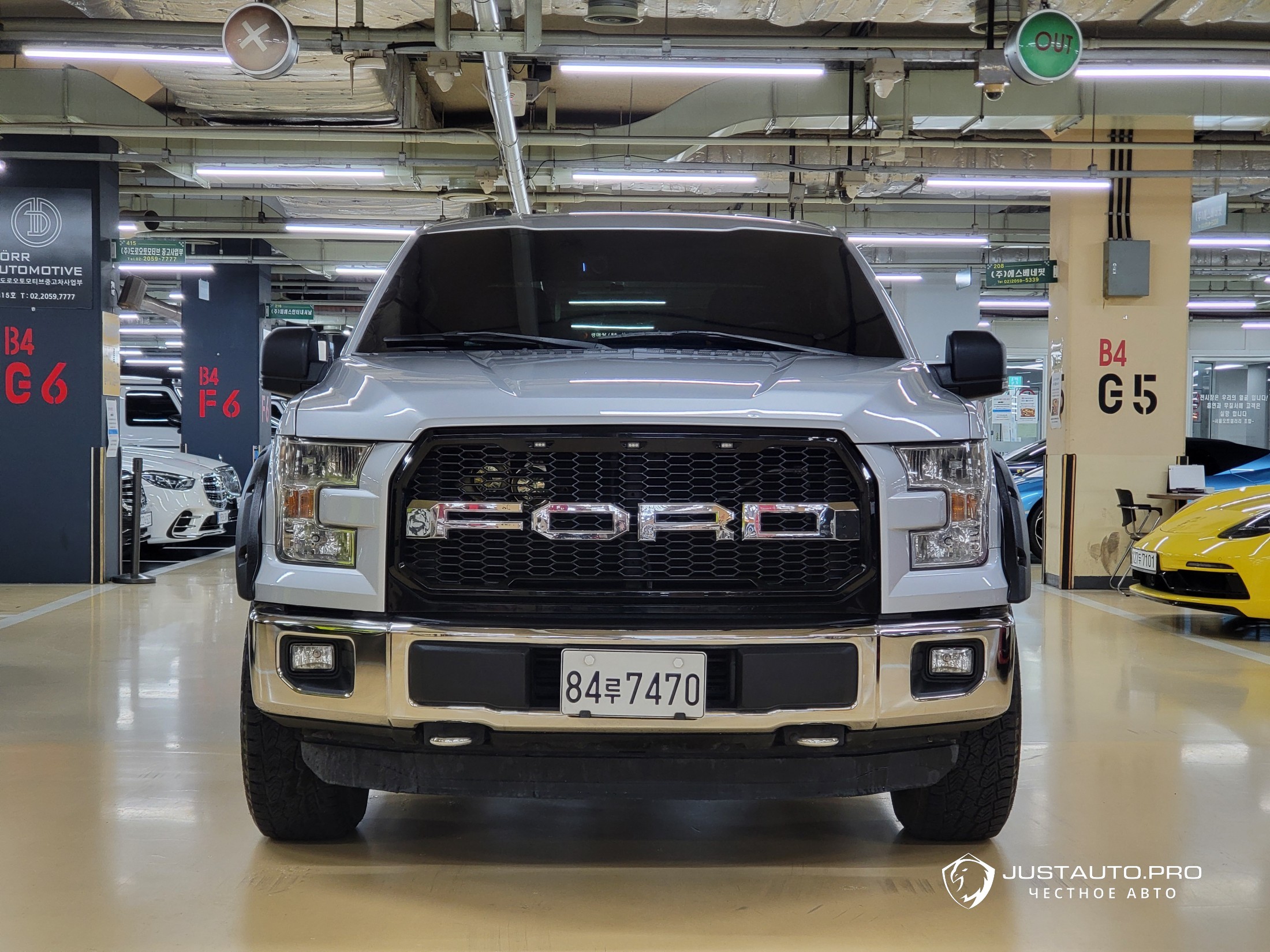 Автомобиль Ford F150
