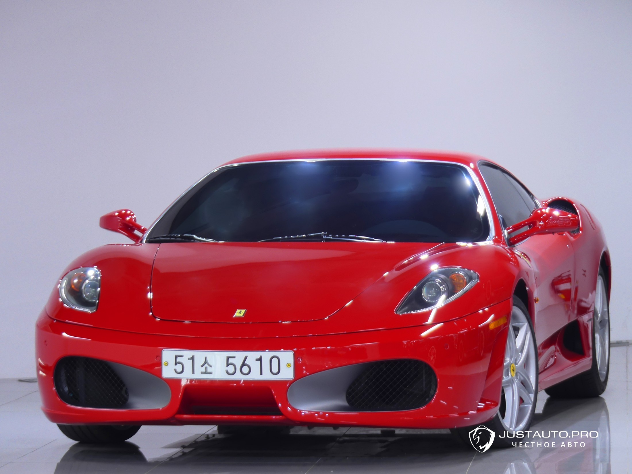Автомобиль Ferrari F430