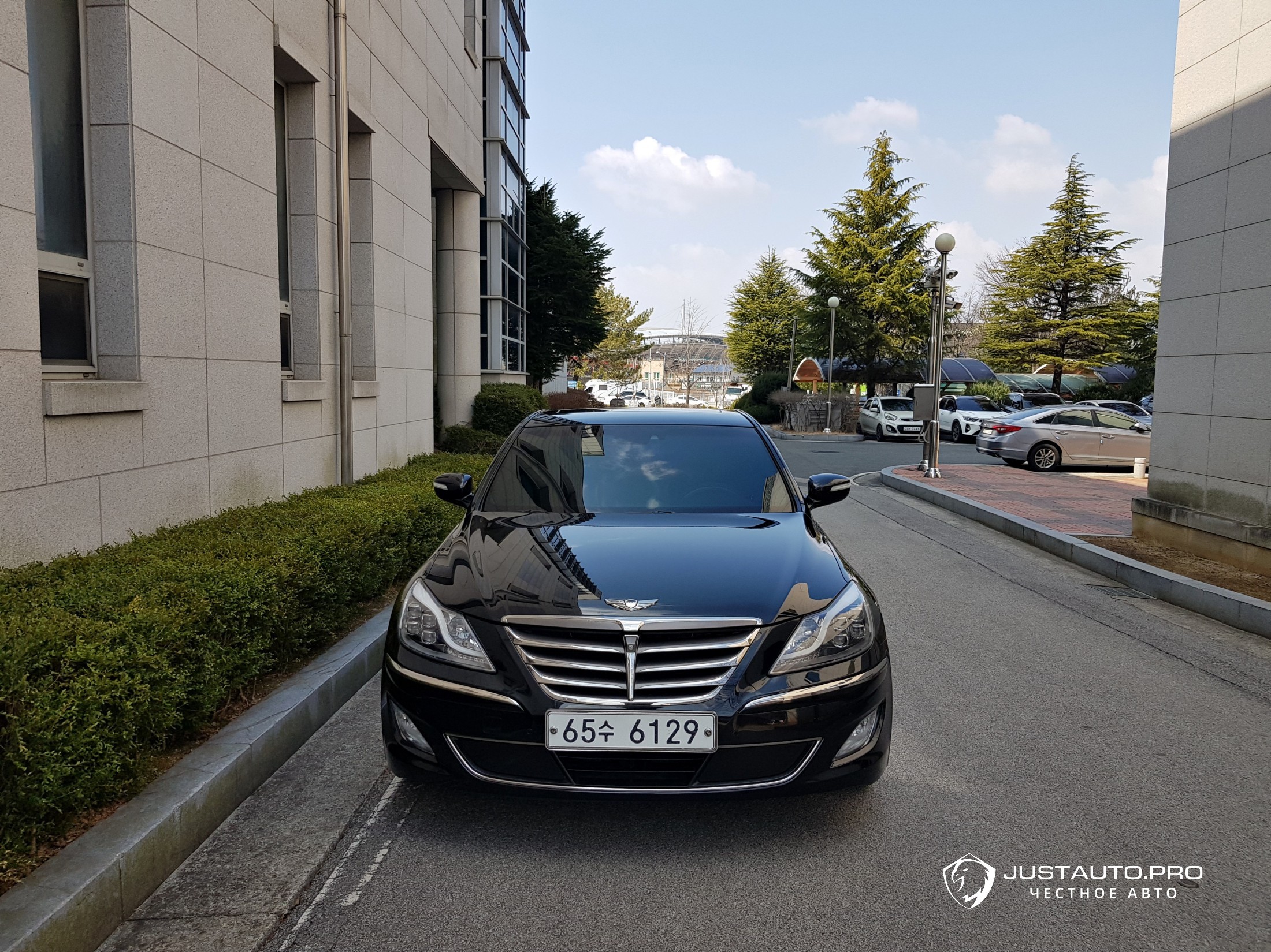 Автомобиль Hyundai Genesis