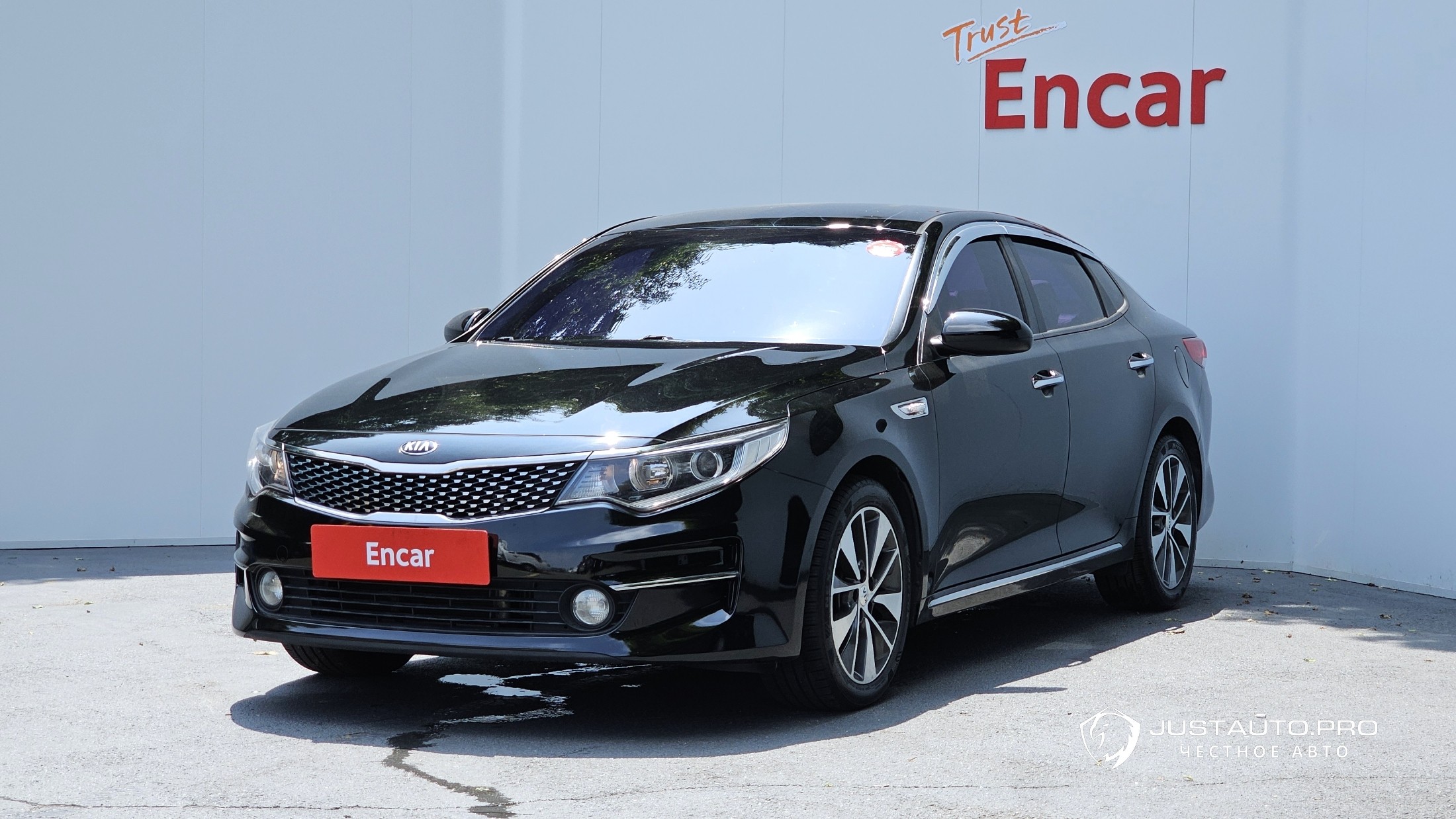 Автомобиль Kia K5