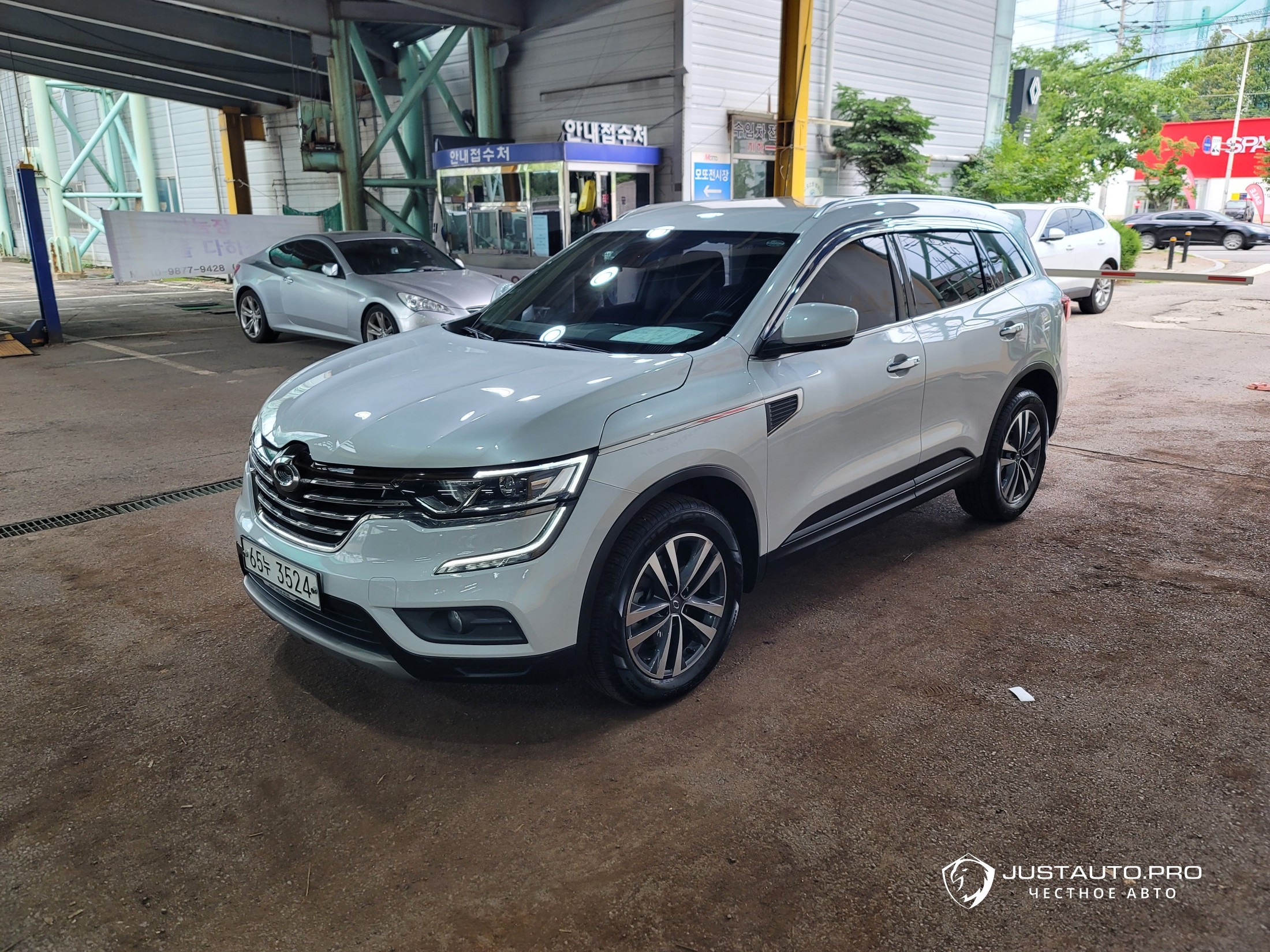 Автомобиль Renault-KoreaSamsung QM6