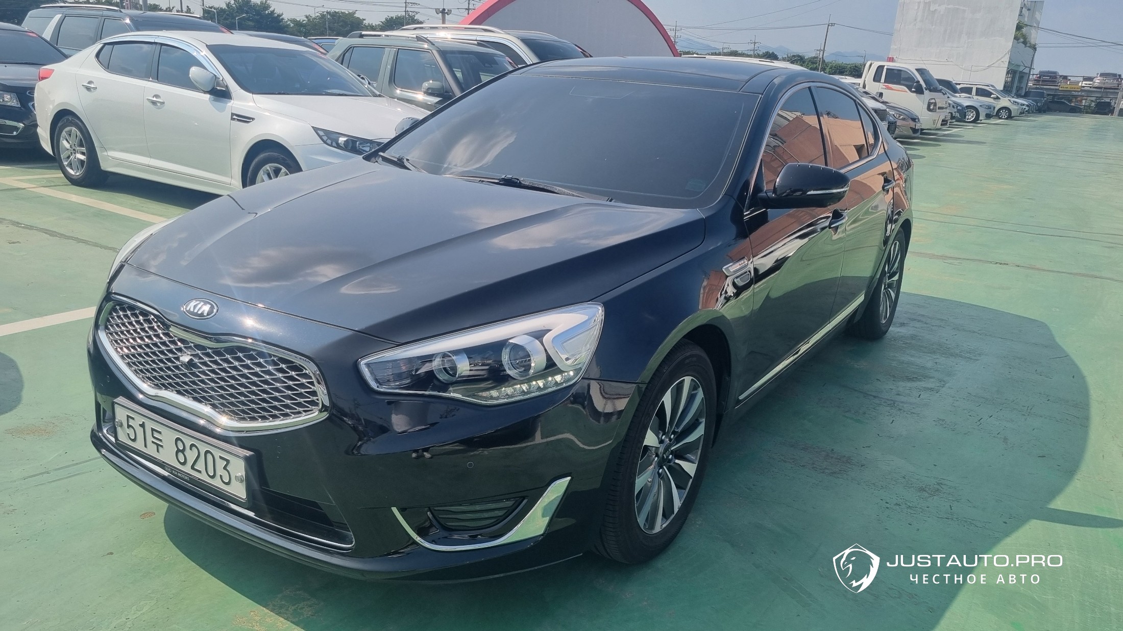 Автомобиль Kia K7