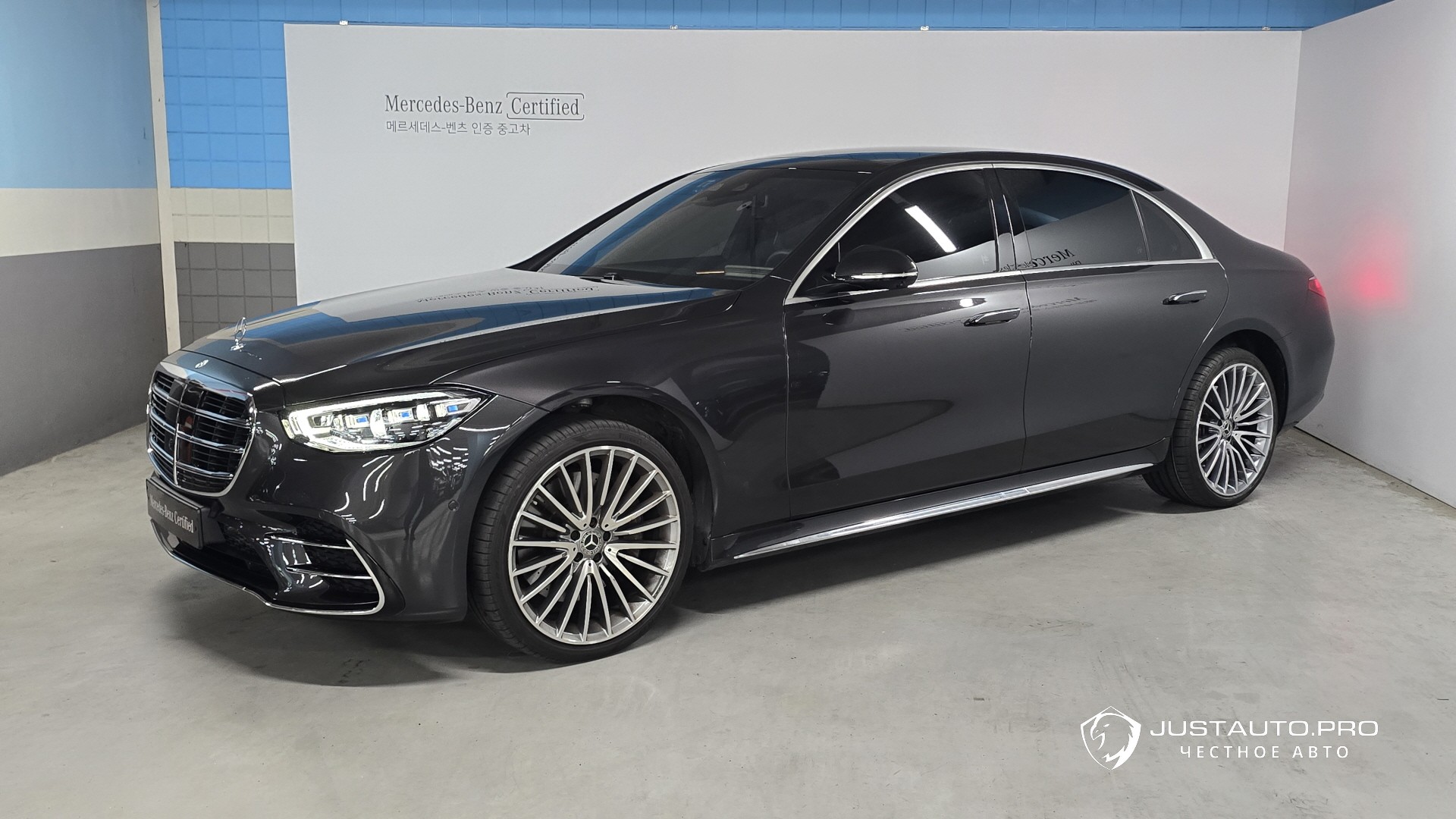 Автомобиль Mercedes-Benz S-Class