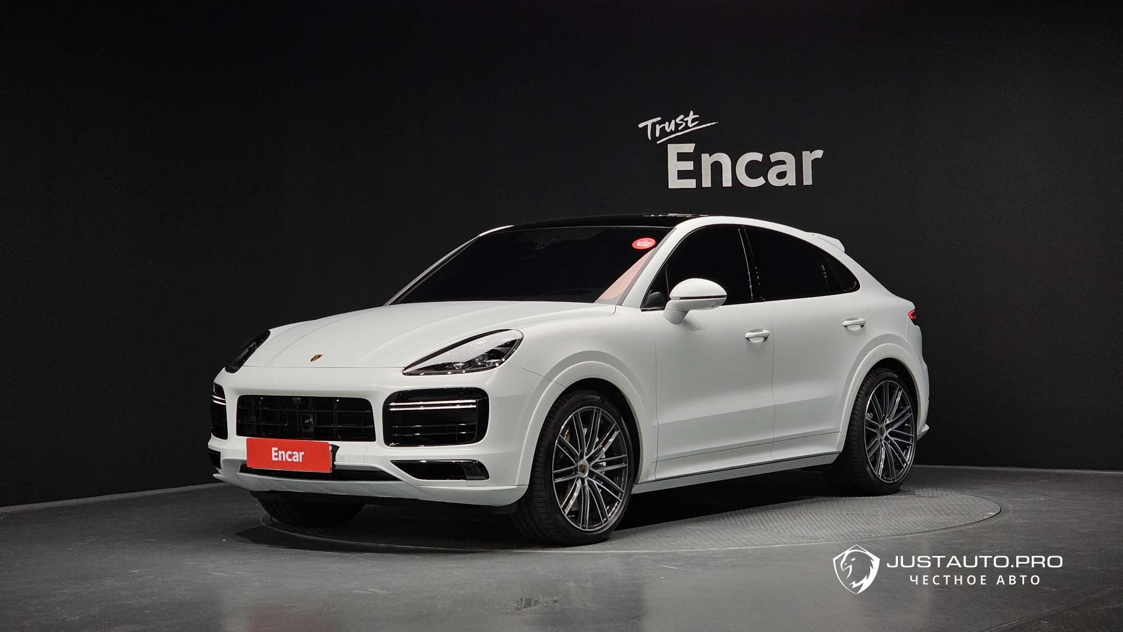 Автомобиль Porsche Cayenne