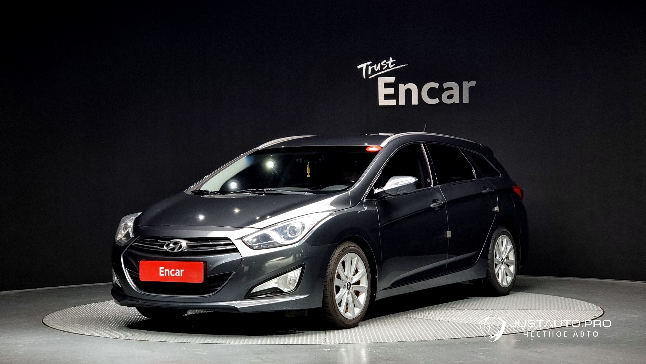 Автомобиль Hyundai i40