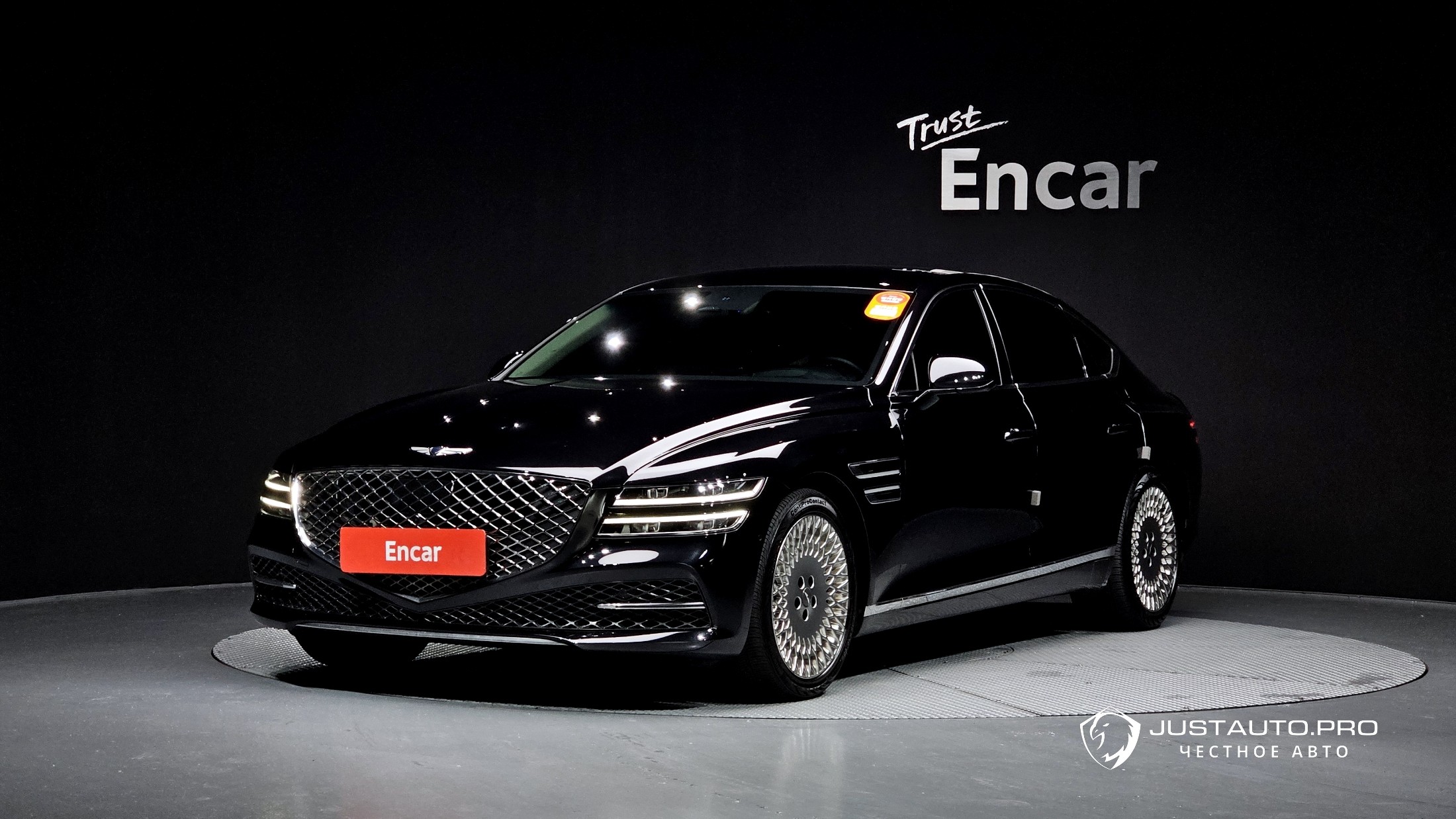 Автомобиль Genesis G80