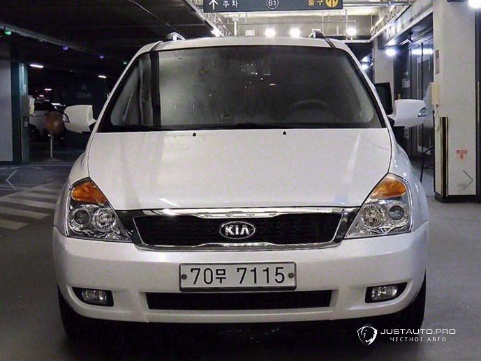 Автомобиль Kia Canival