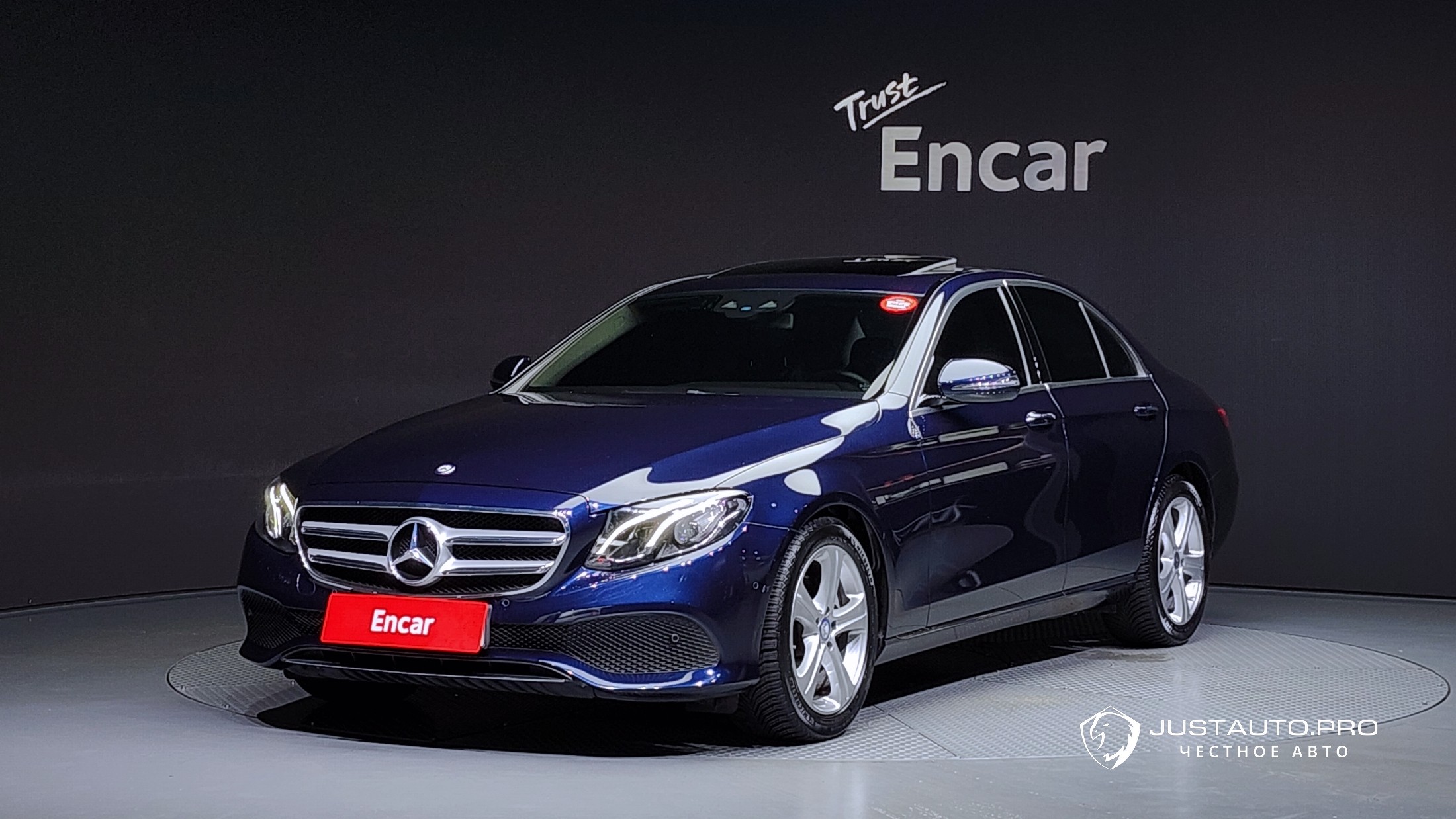 Автомобиль Mercedes-Benz E-Class