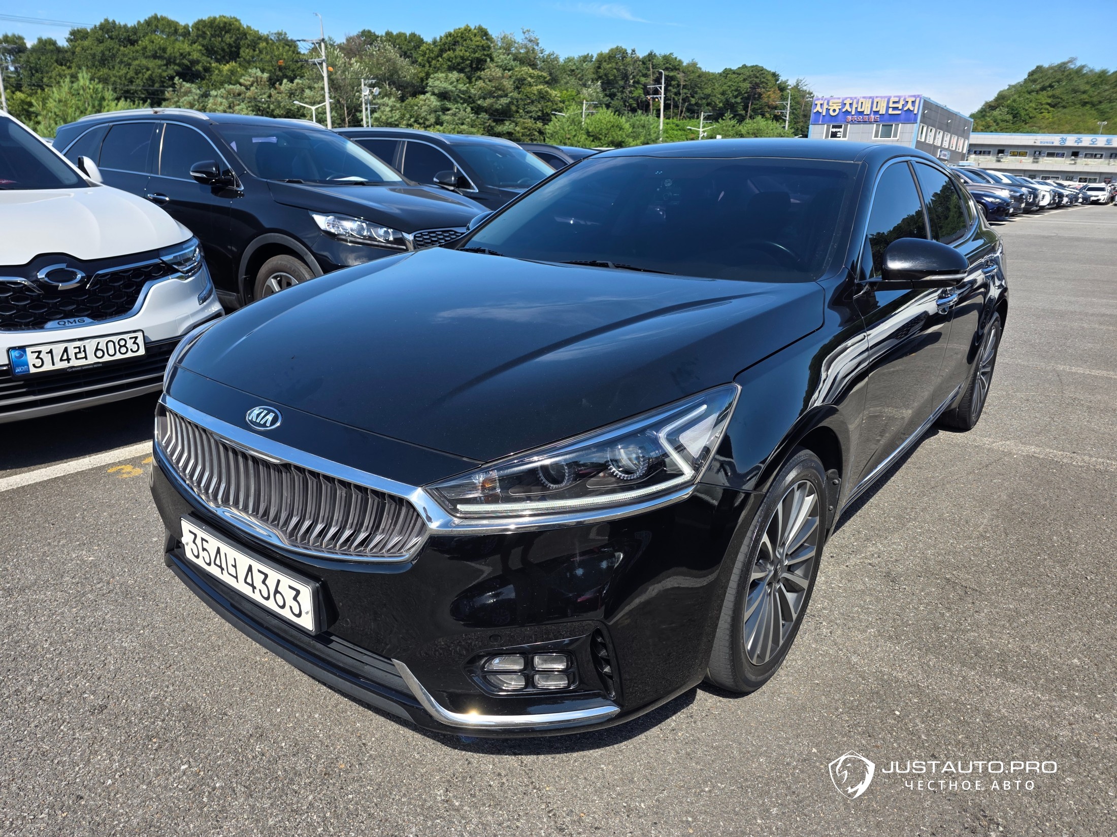 Автомобиль Kia K7
