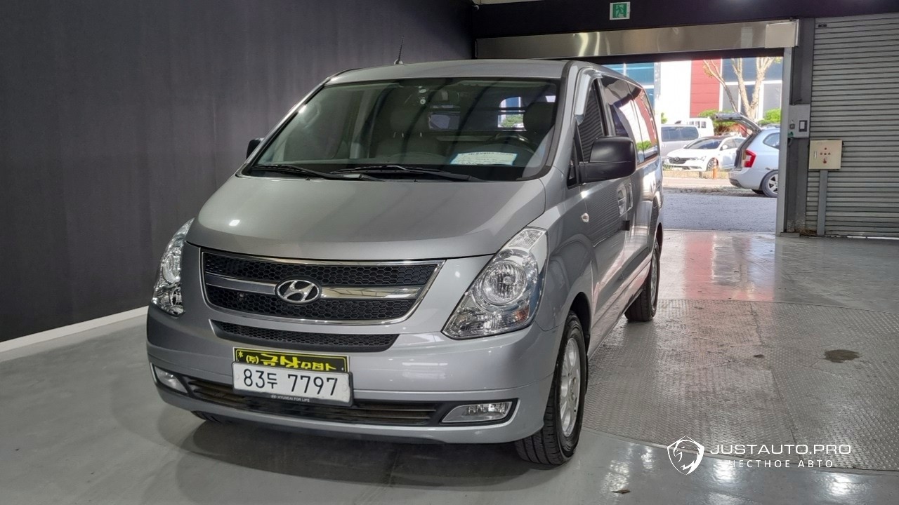 Автомобиль Hyundai Starex