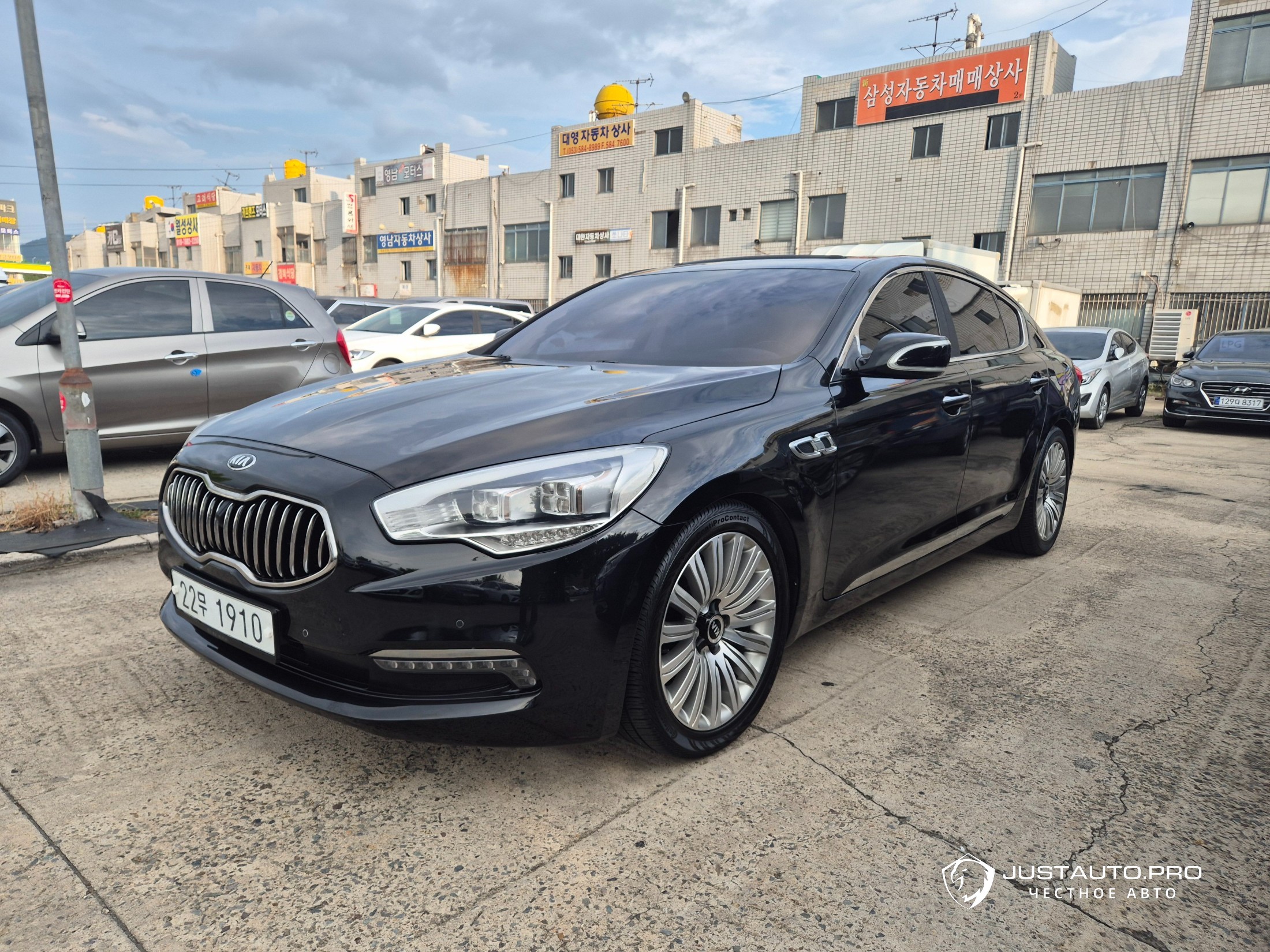 Автомобиль Kia K9