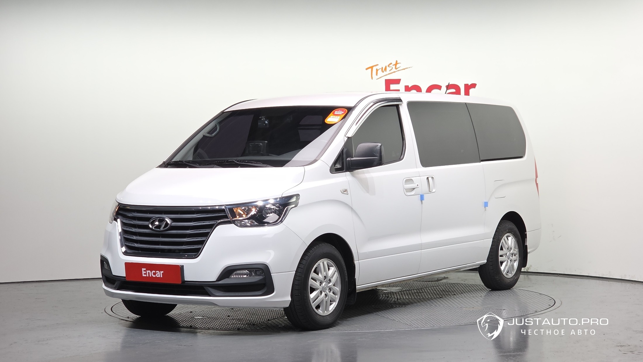 Автомобиль Hyundai Starex