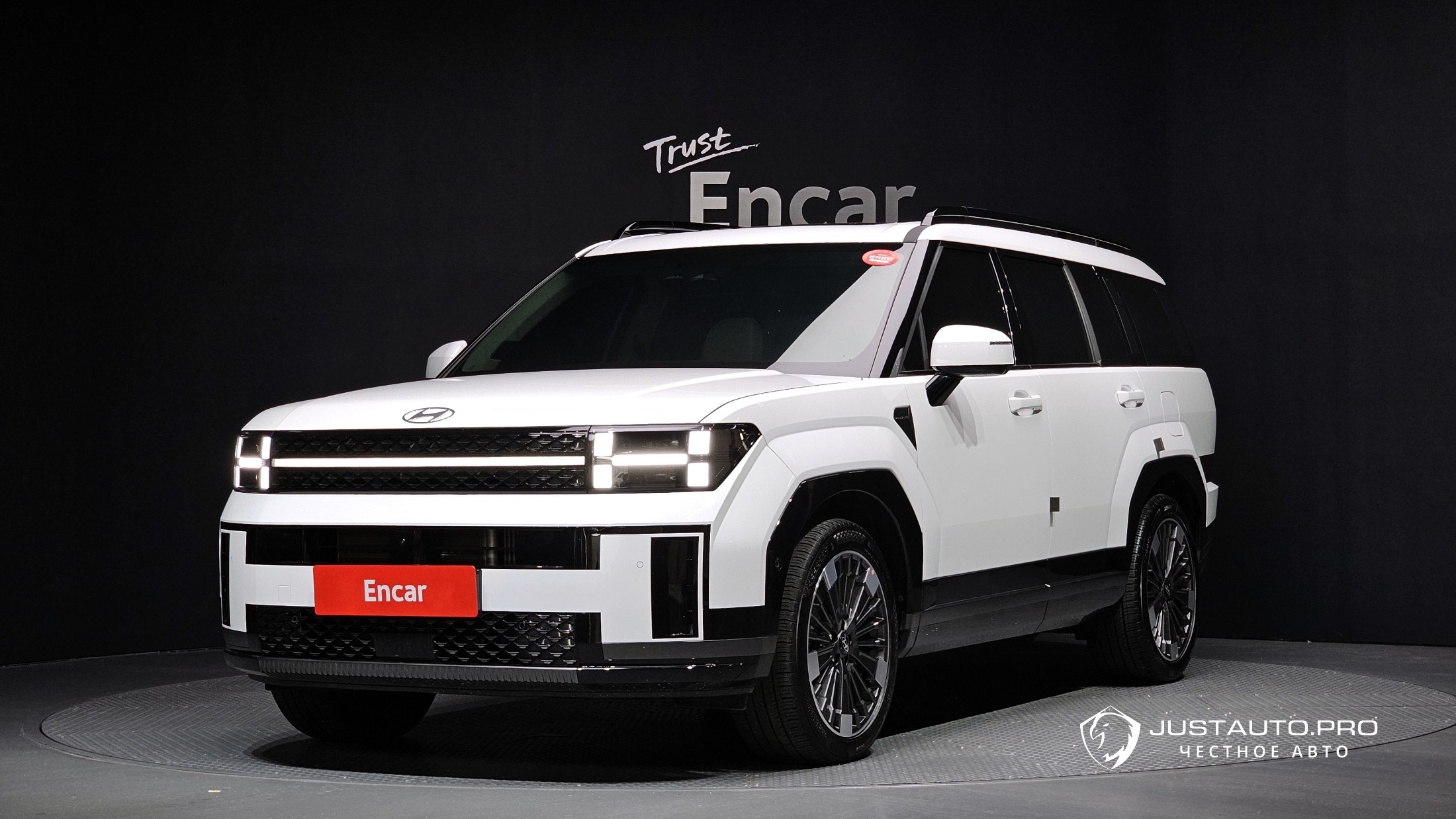 Автомобиль Hyundai Santafe