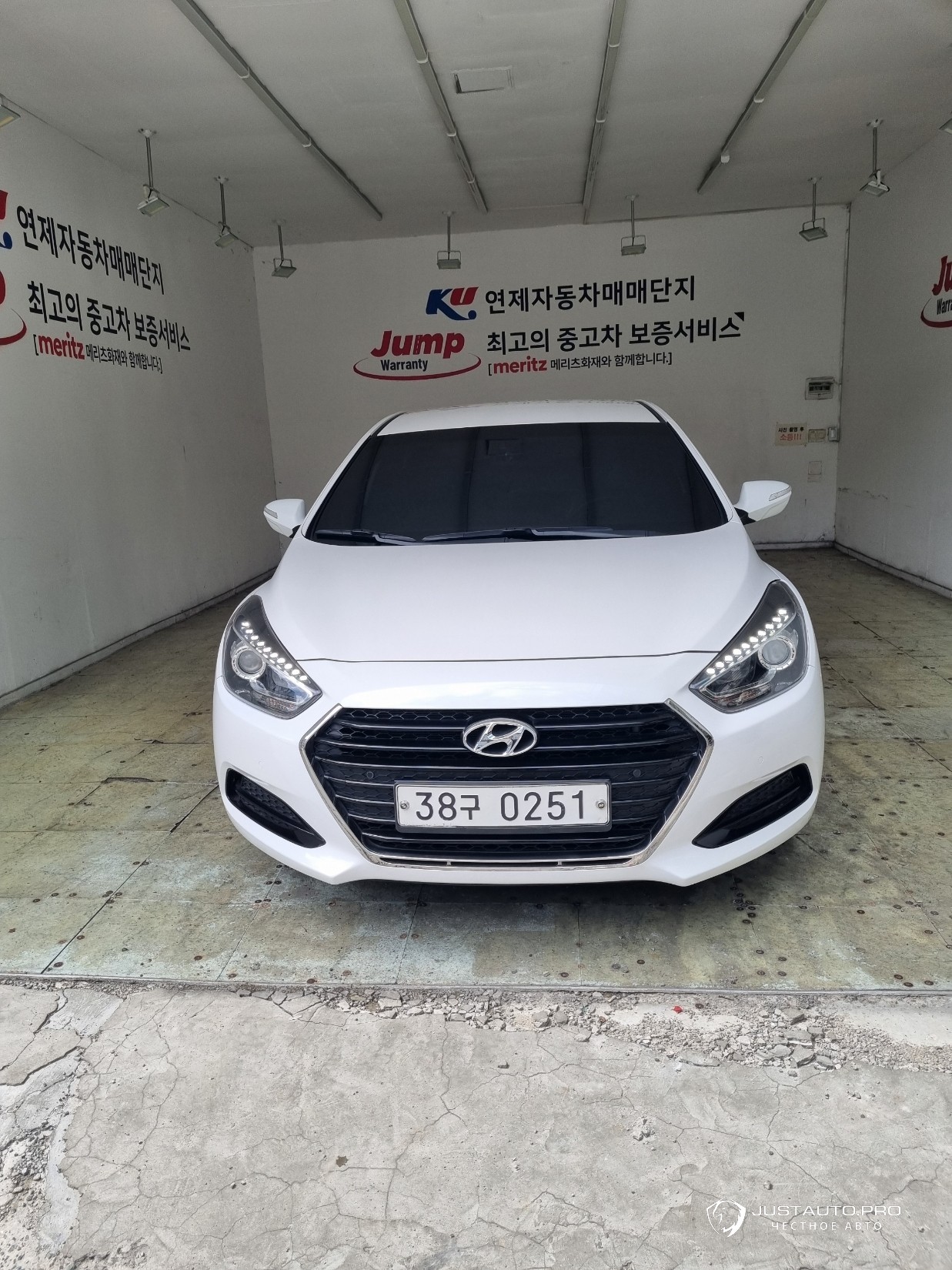 Автомобиль Hyundai i40
