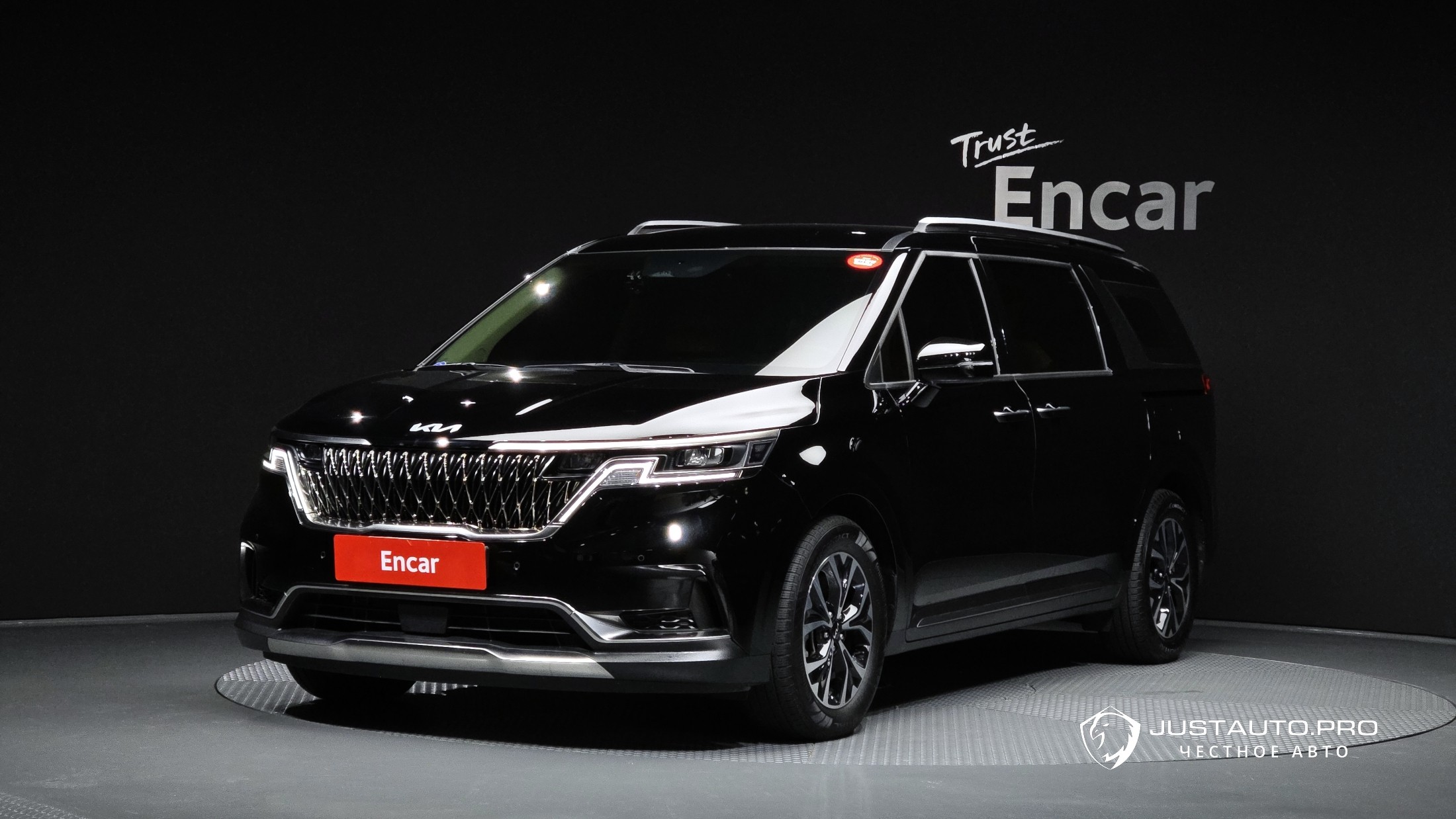 Автомобиль Kia Canival