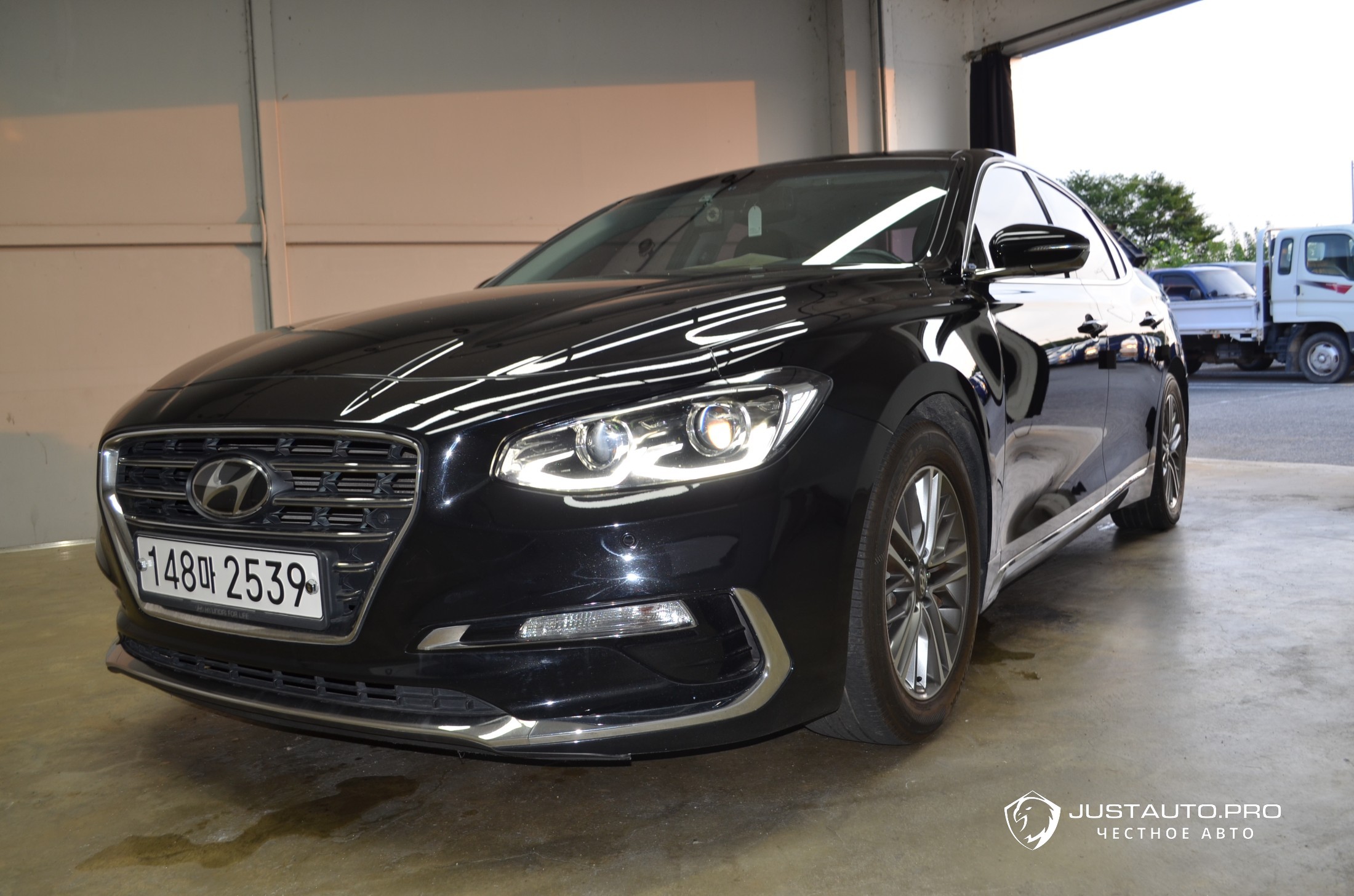 Автомобиль Hyundai Grandeur