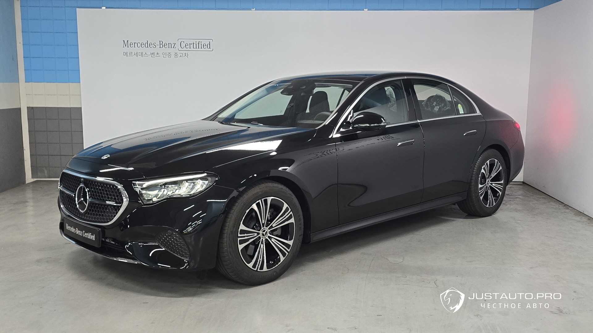 Автомобиль Mercedes-Benz E-Class