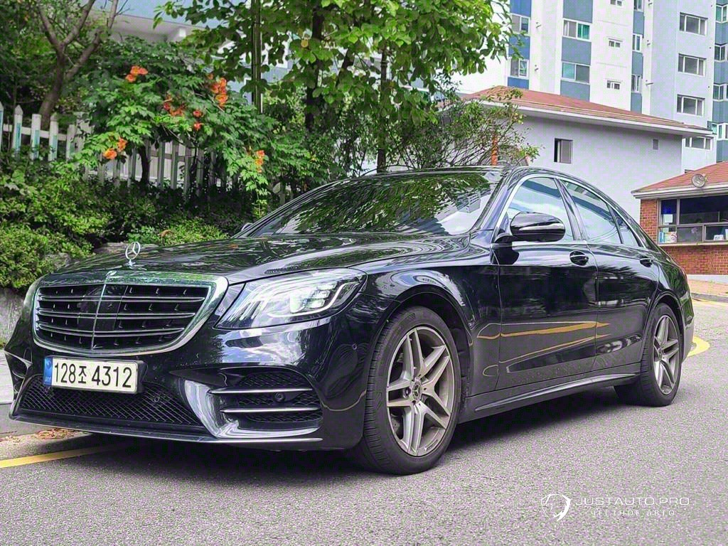 Автомобиль Mercedes-Benz S-Class