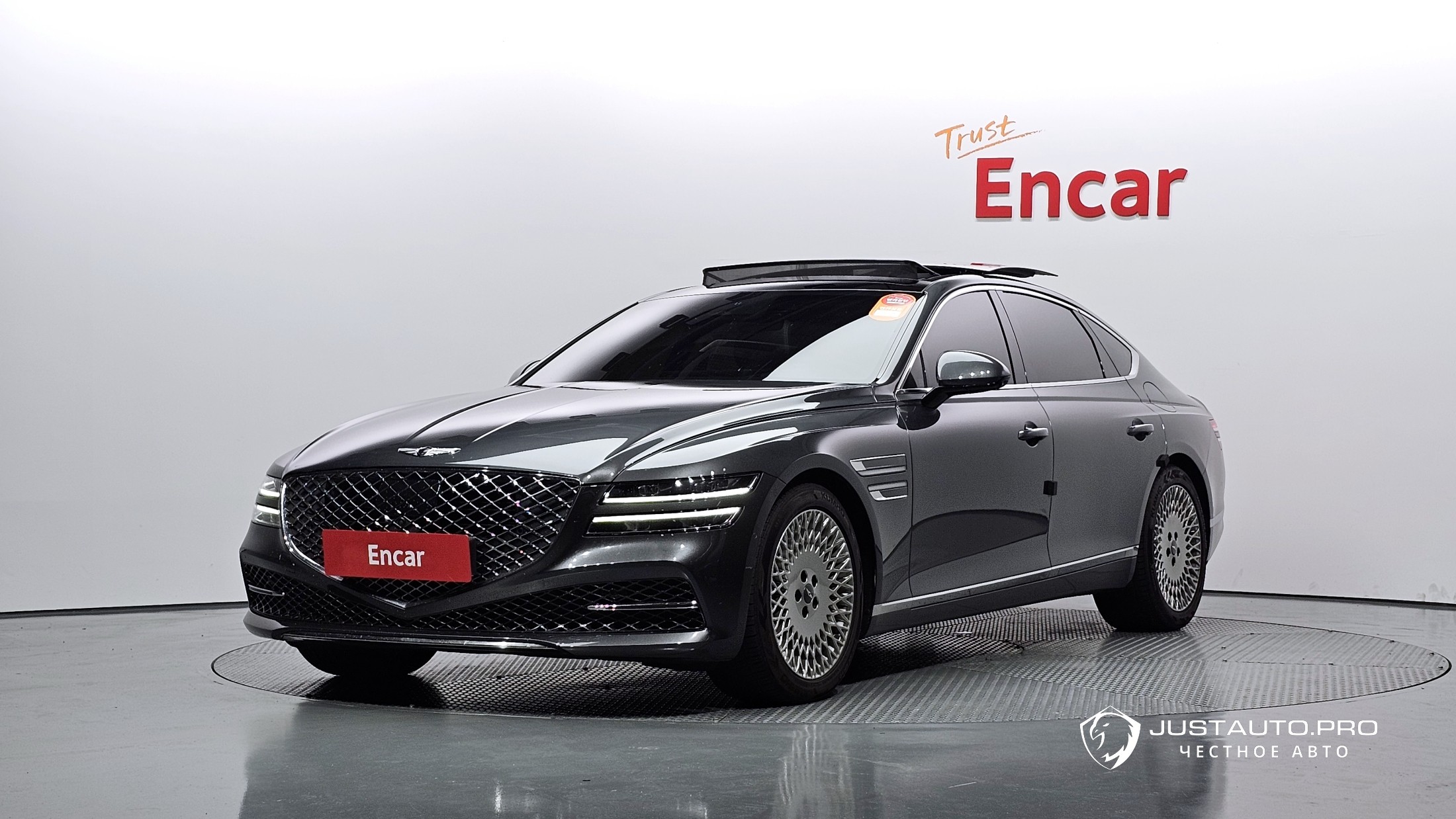 Автомобиль Genesis G80