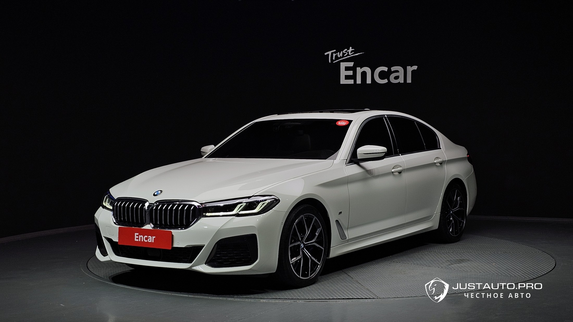 Автомобиль BMW 5-Series