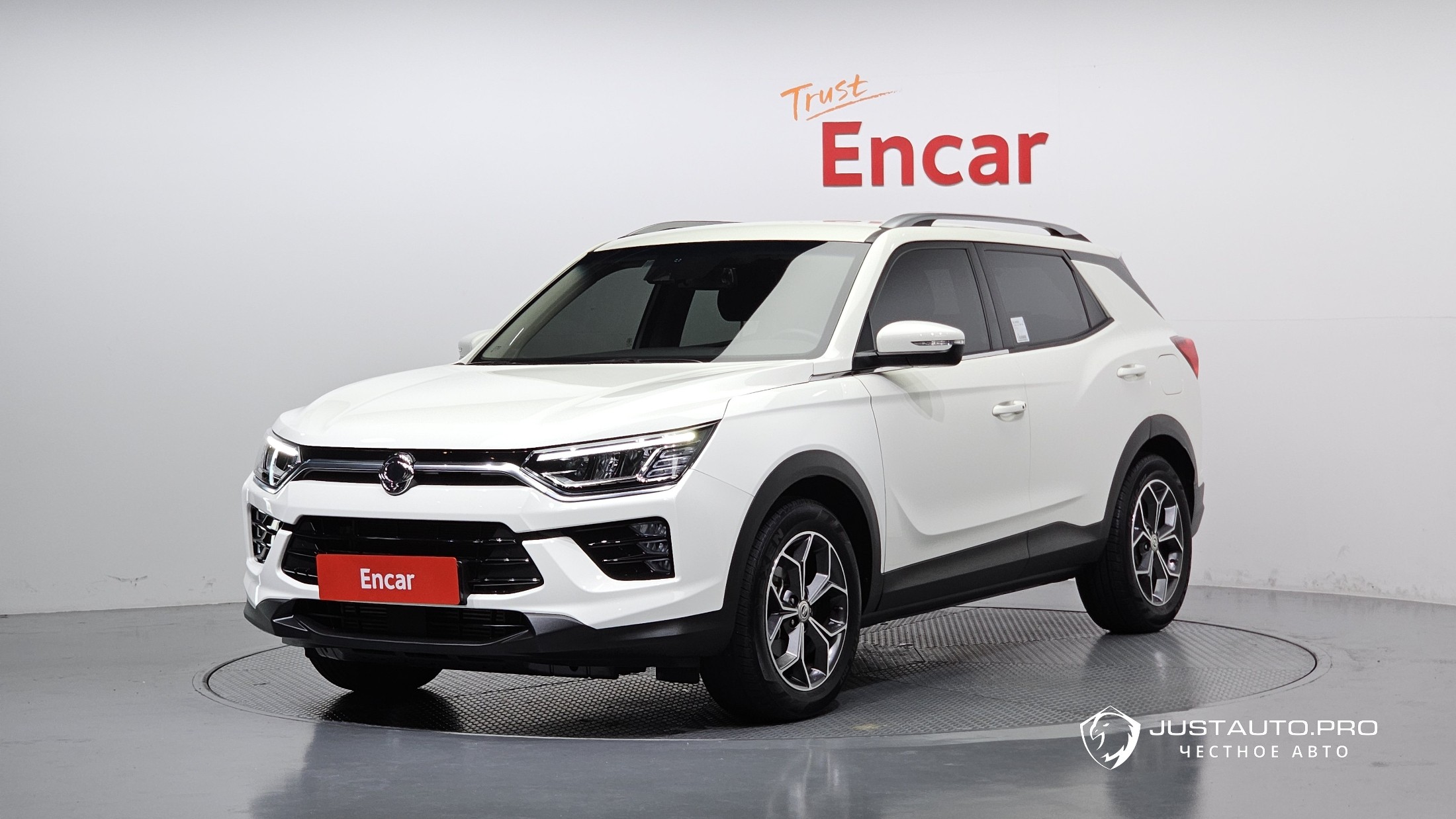Автомобиль KG_Mobility_Ssangyong KORANDO