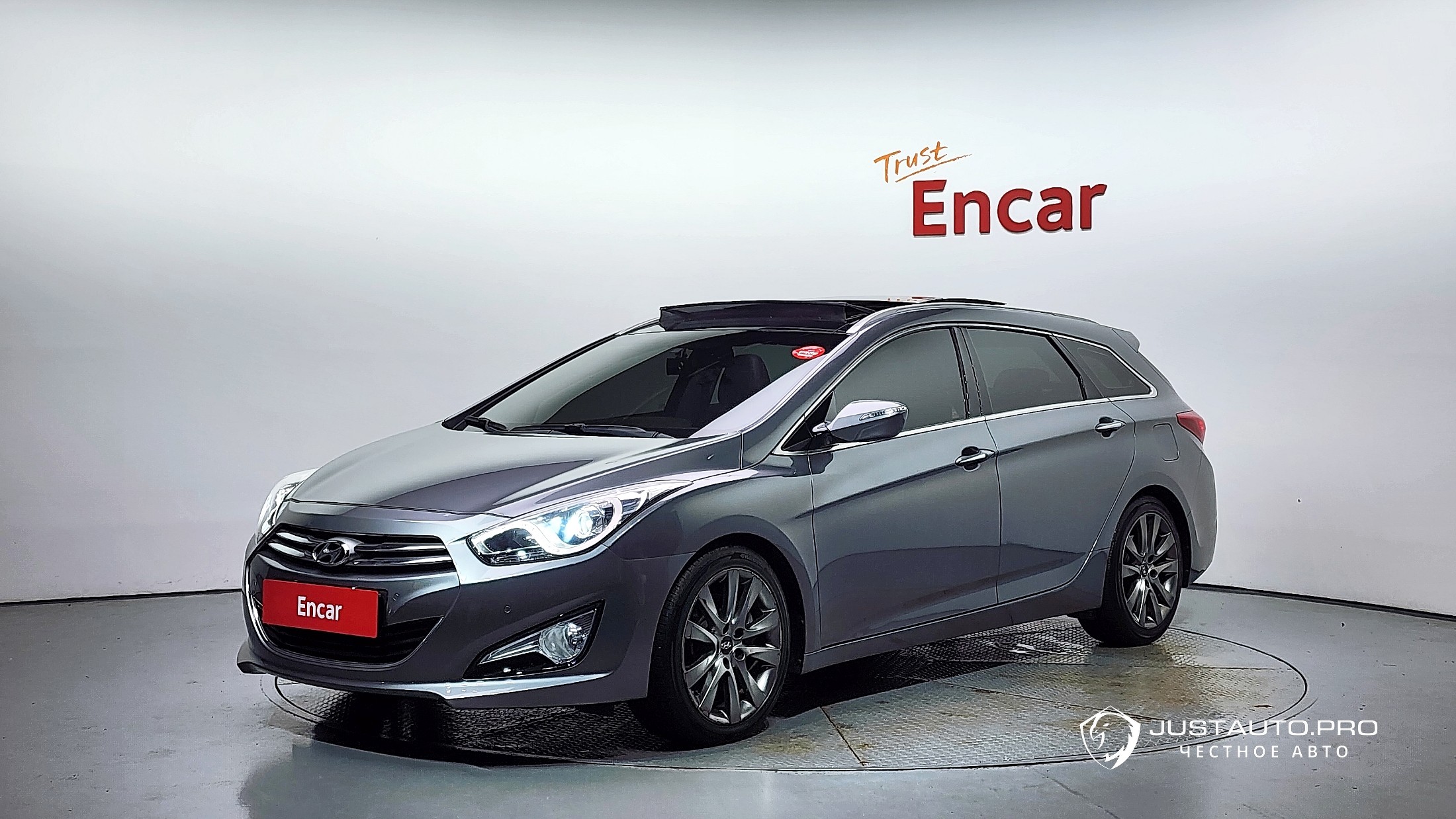 Автомобиль Hyundai i40