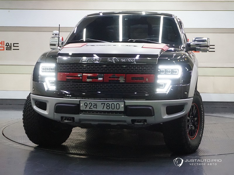 Автомобиль Ford F150