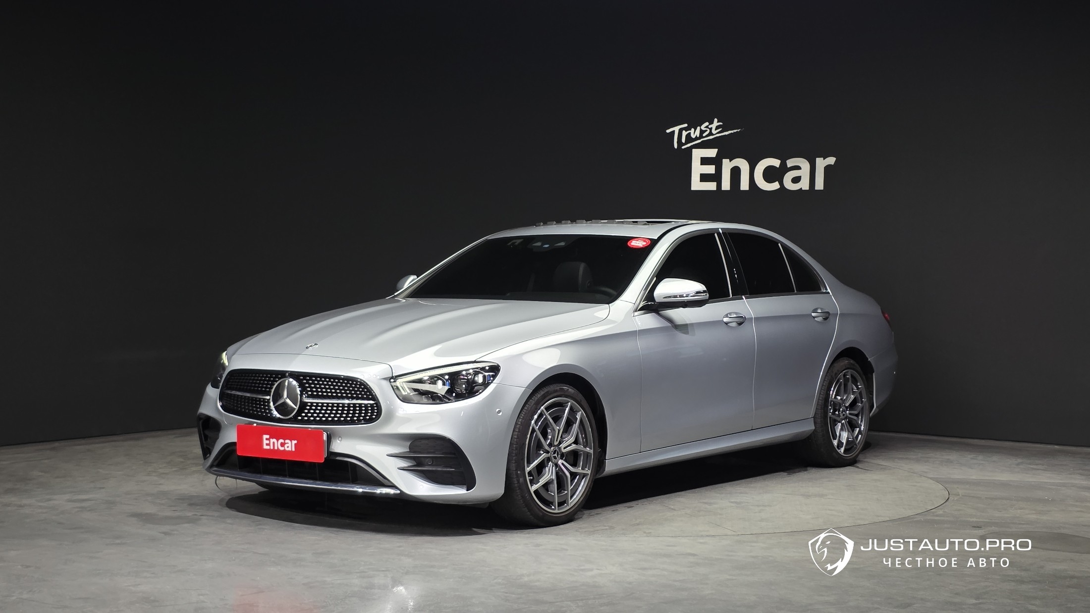 Автомобиль Mercedes-Benz E-Class