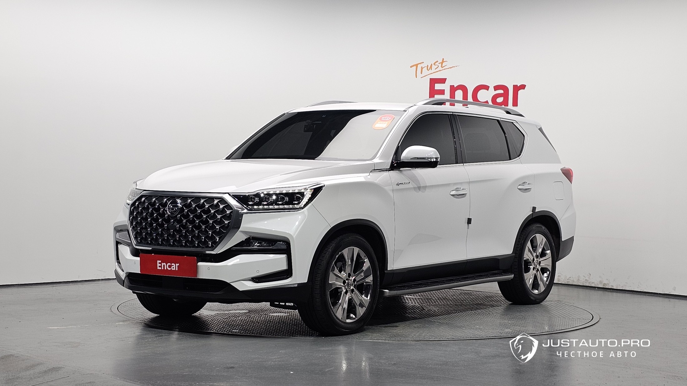 Автомобиль KG_Mobility_Ssangyong Rexton