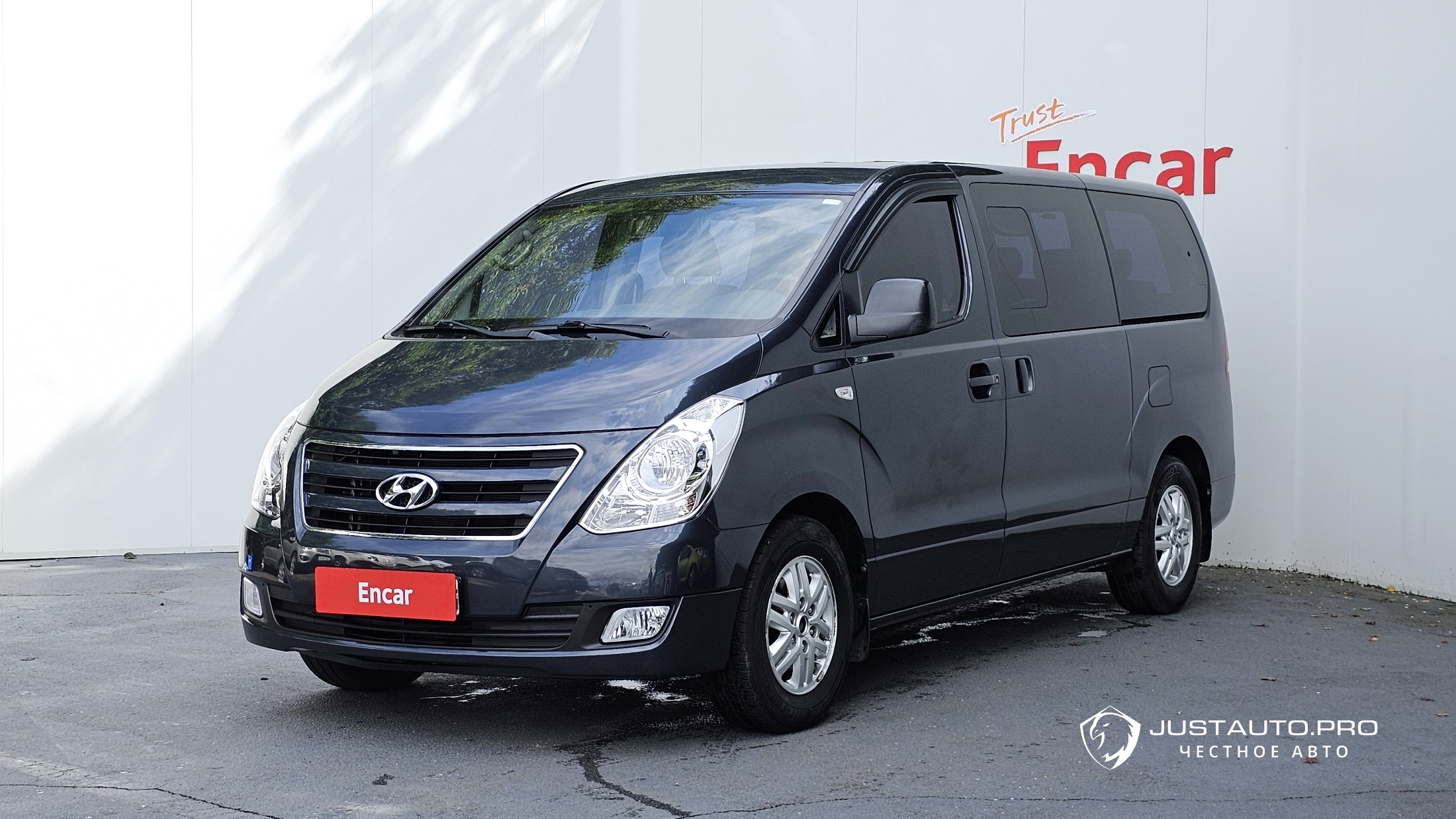 Автомобиль Hyundai Starex