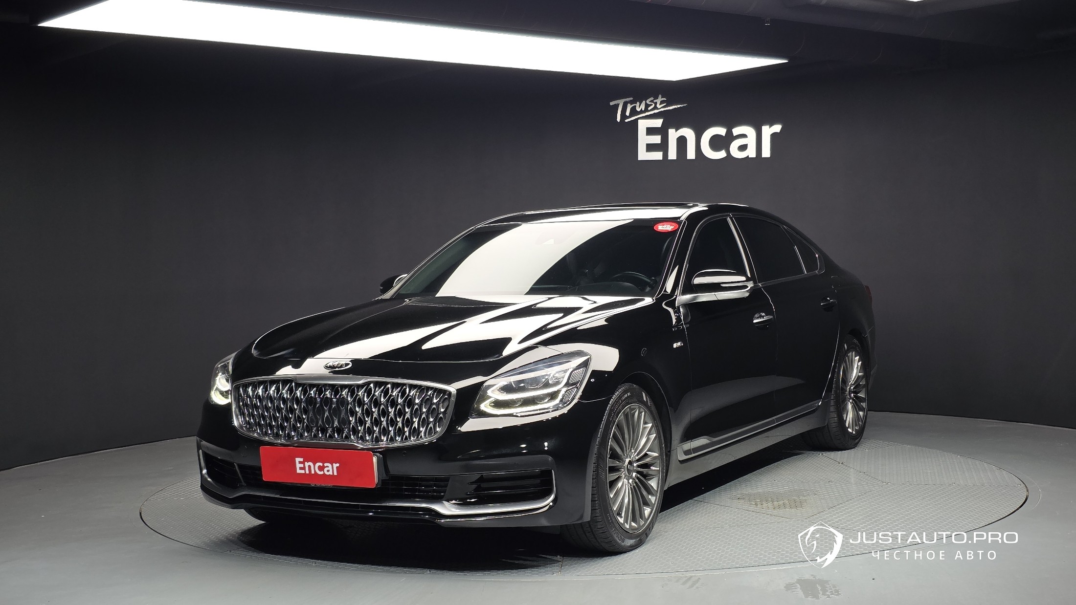 Автомобиль Kia K9