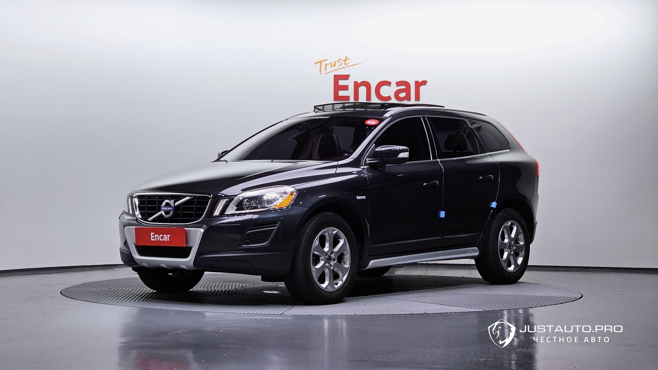 Автомобиль Volvo XC60