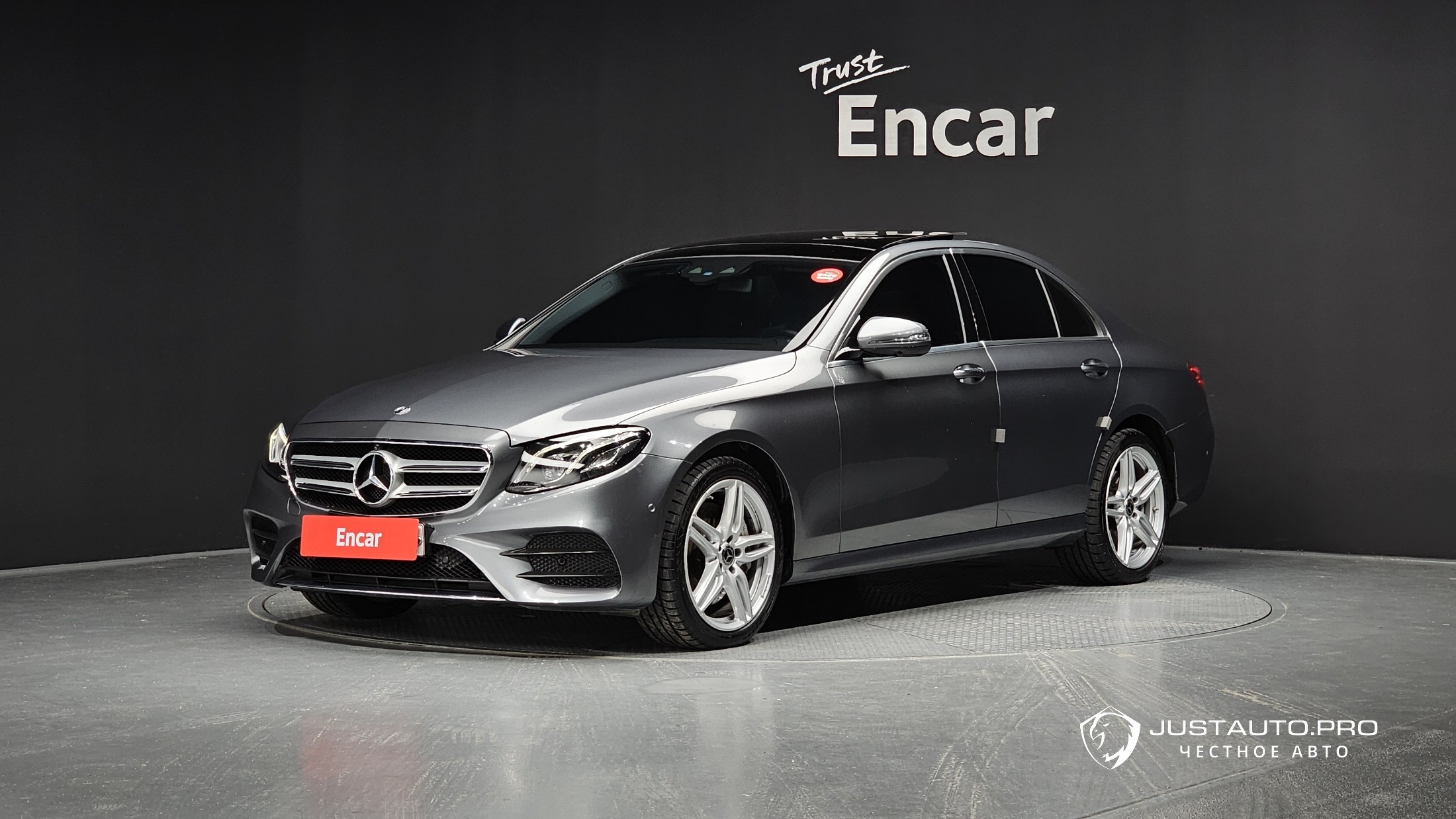Автомобиль Mercedes-Benz E-Class