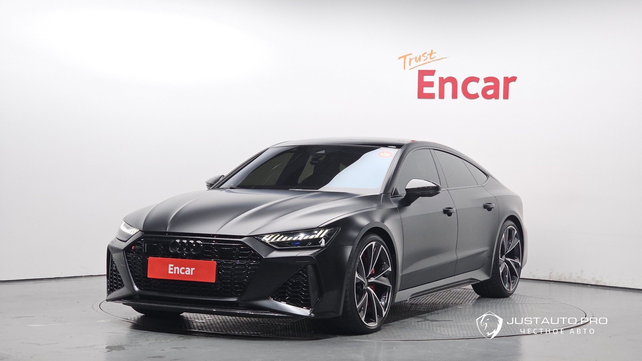 Автомобиль Audi RS7
