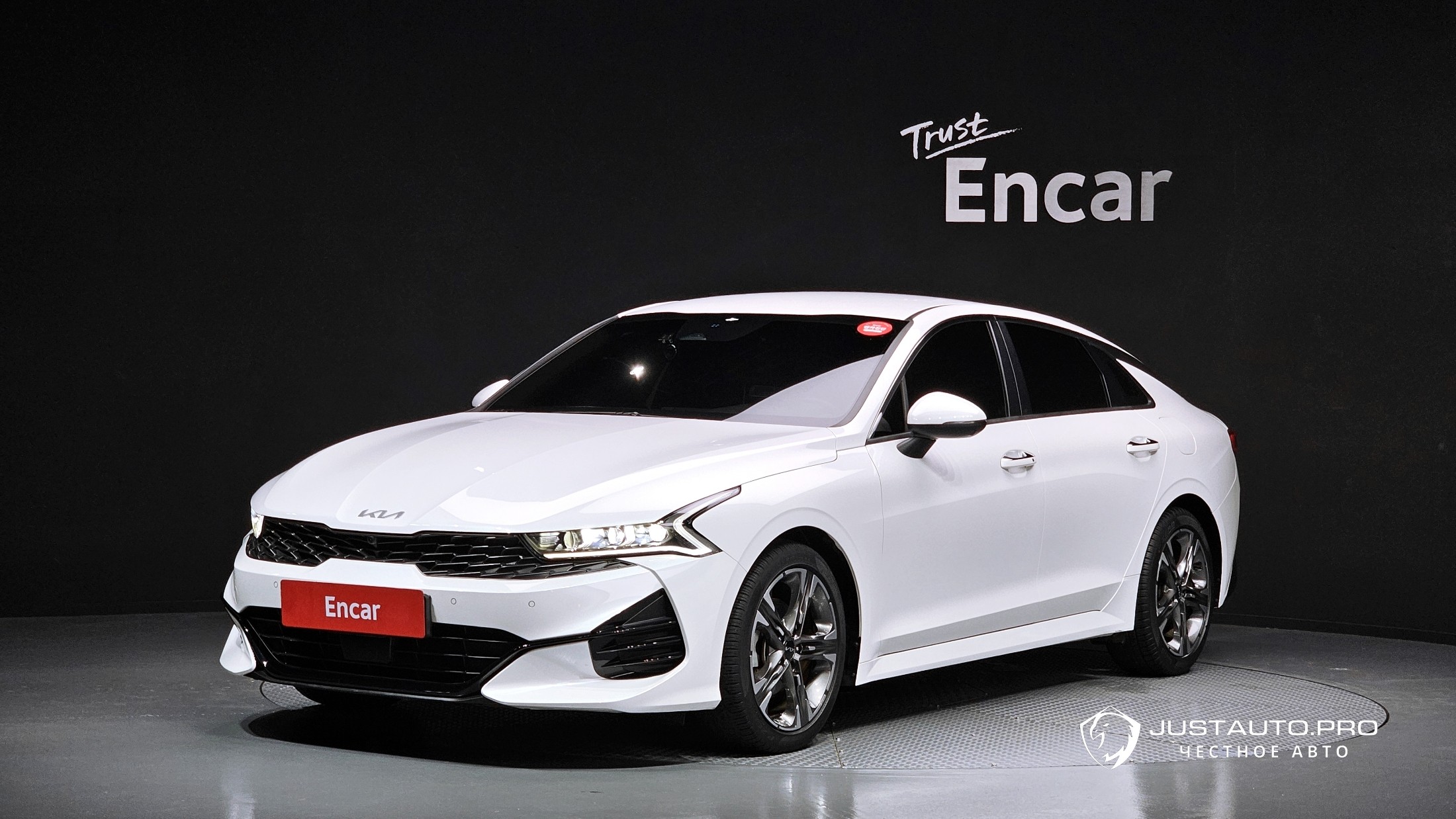 Автомобиль Kia K5