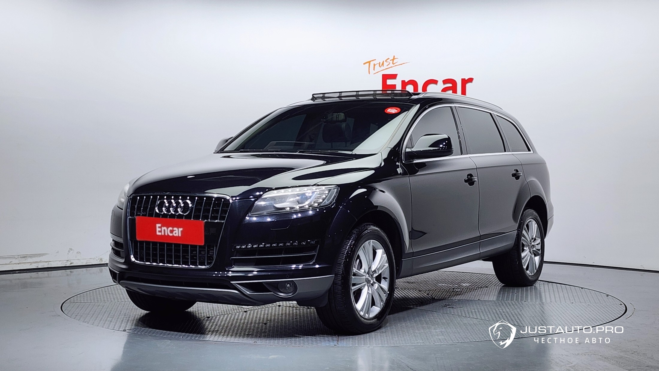 Автомобиль Audi Q7