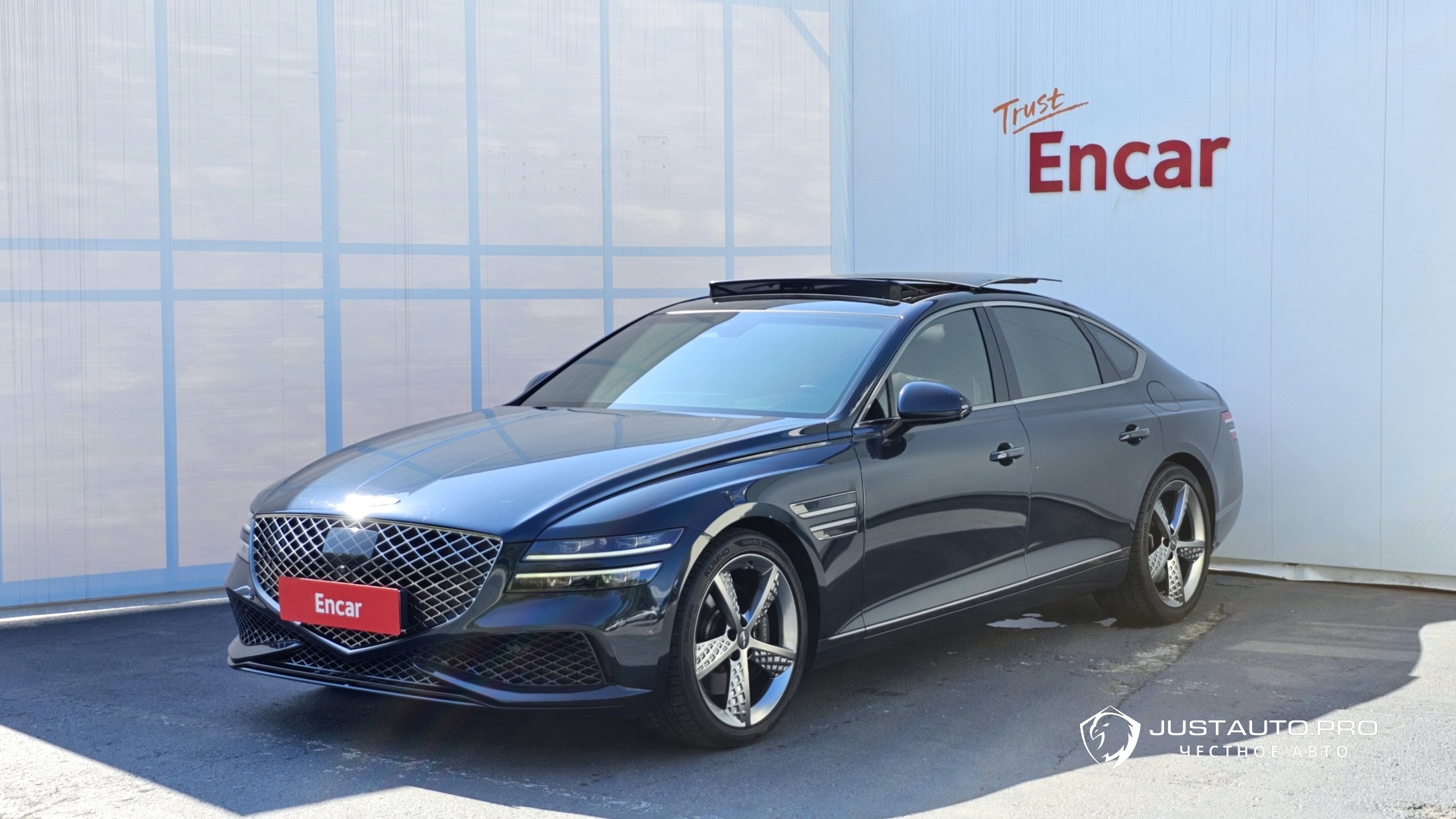Автомобиль Genesis G80