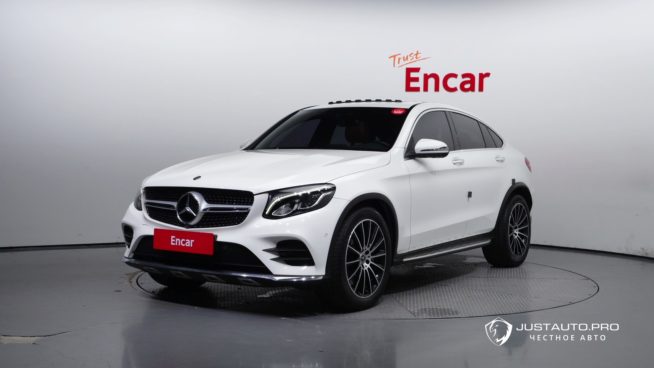 Автомобиль Mercedes-Benz GLC-Class