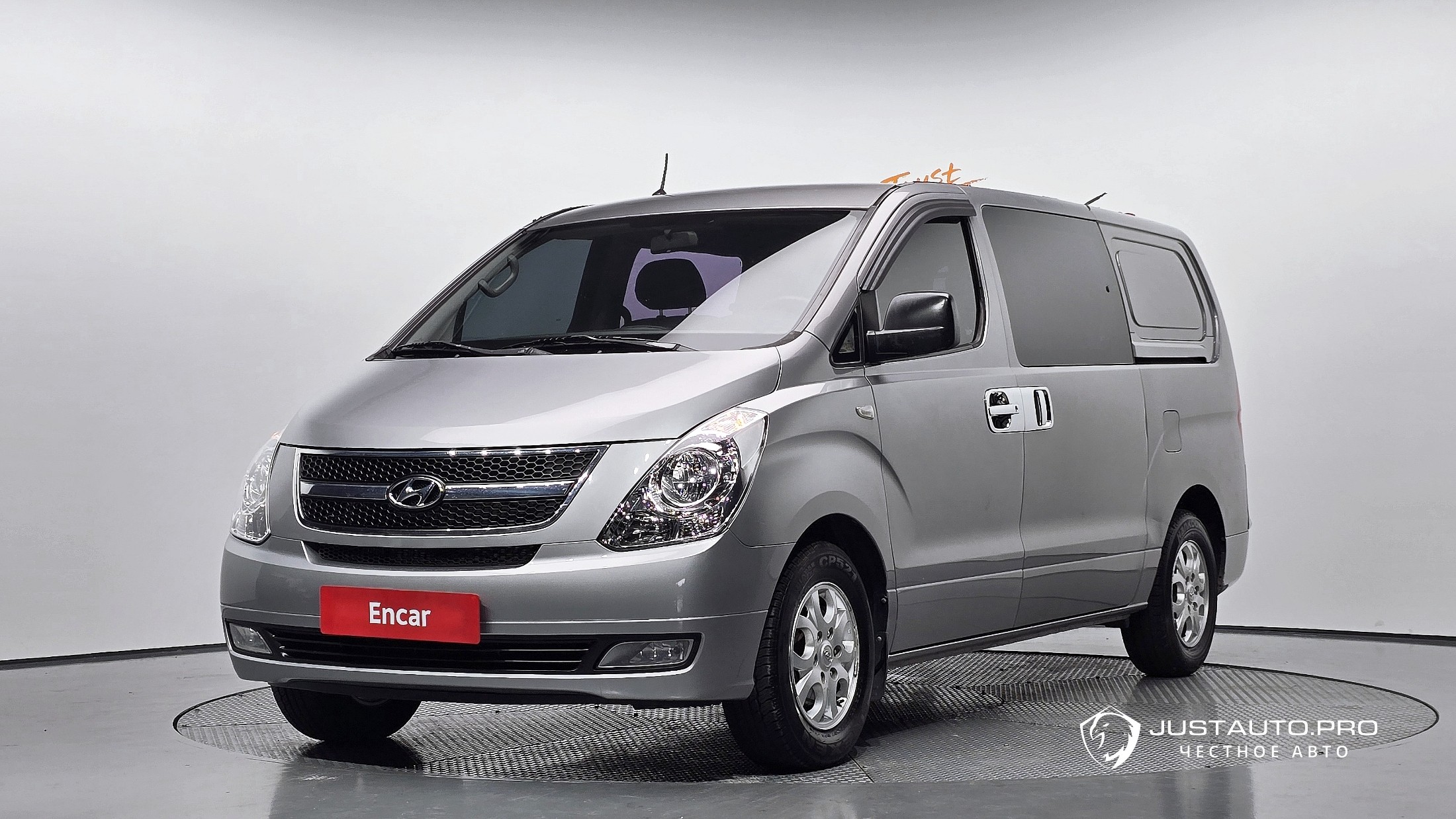 Автомобиль Hyundai Starex