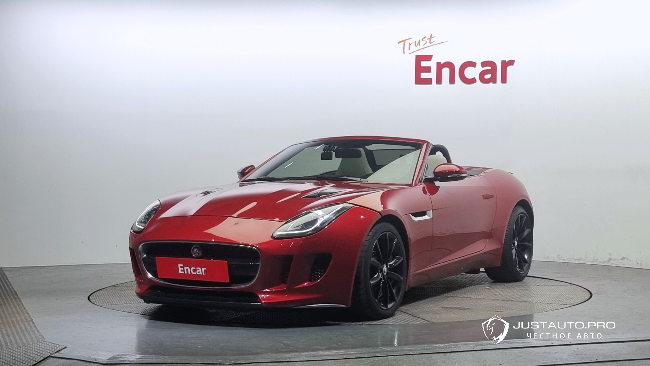 Автомобиль Jaguar F-TYPE