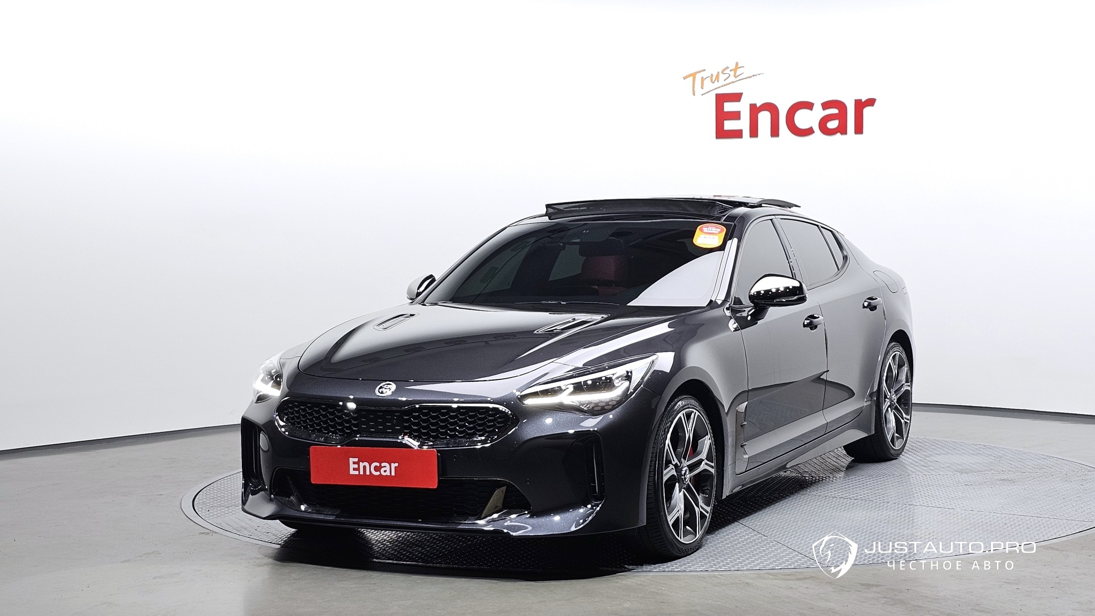 Автомобиль Kia Stinger