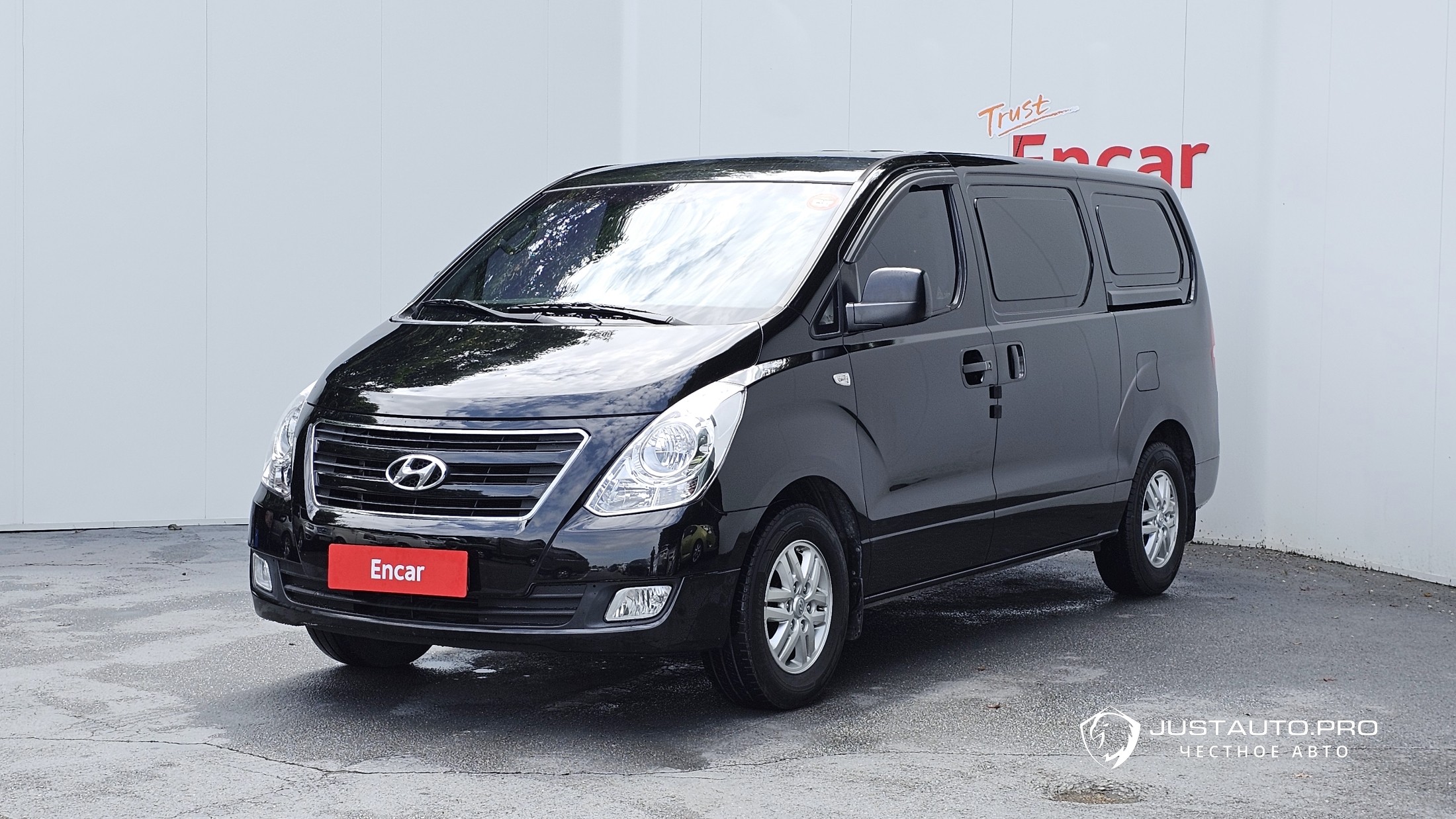 Автомобиль Hyundai Starex