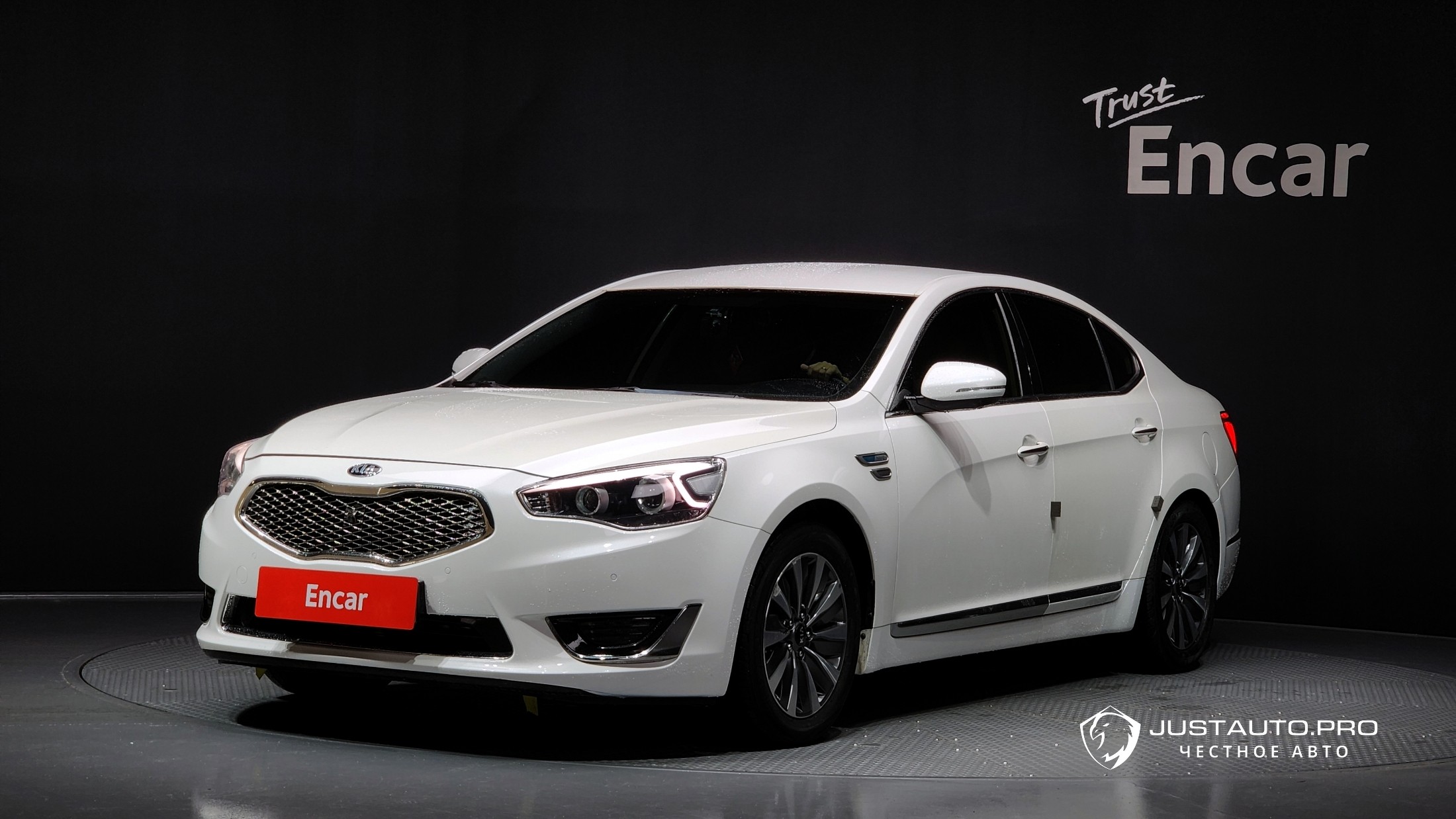 Автомобиль Kia K7