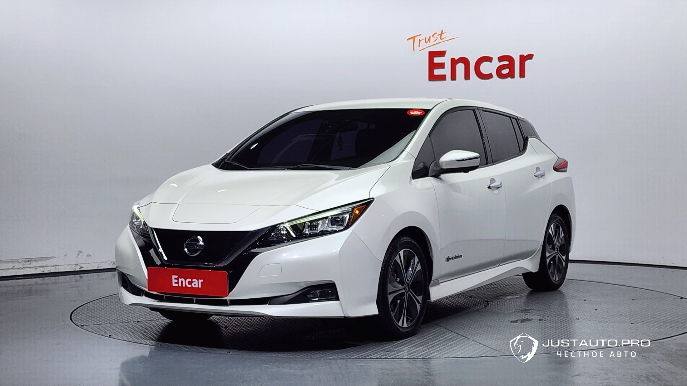 Автомобиль Nissan Leaf