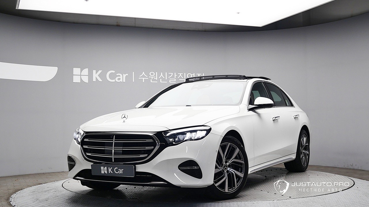 Автомобиль Mercedes-Benz E-Class