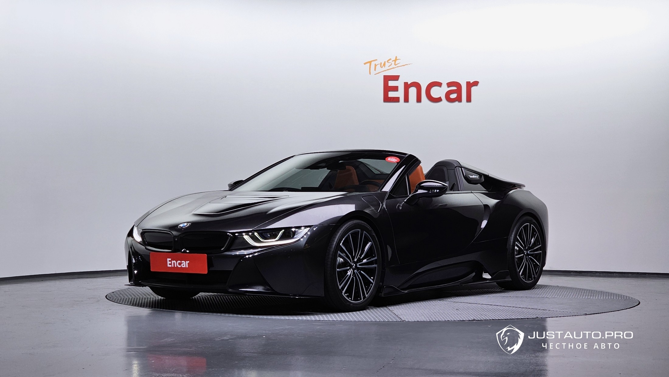 Автомобиль BMW i8